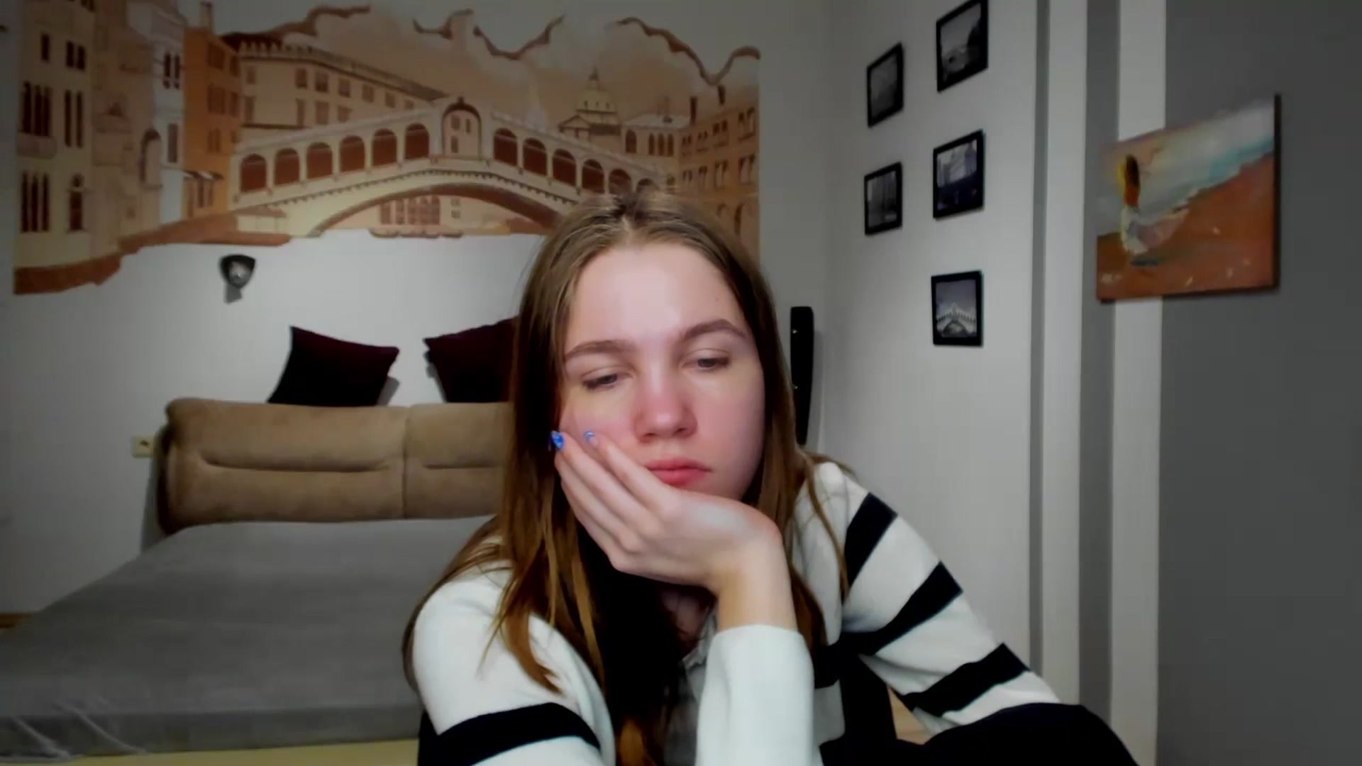 Gallery image thumbnail from Kate_Lewiss's myfreecams stream on, 02/15/2024, 10:31 image 14 of 20