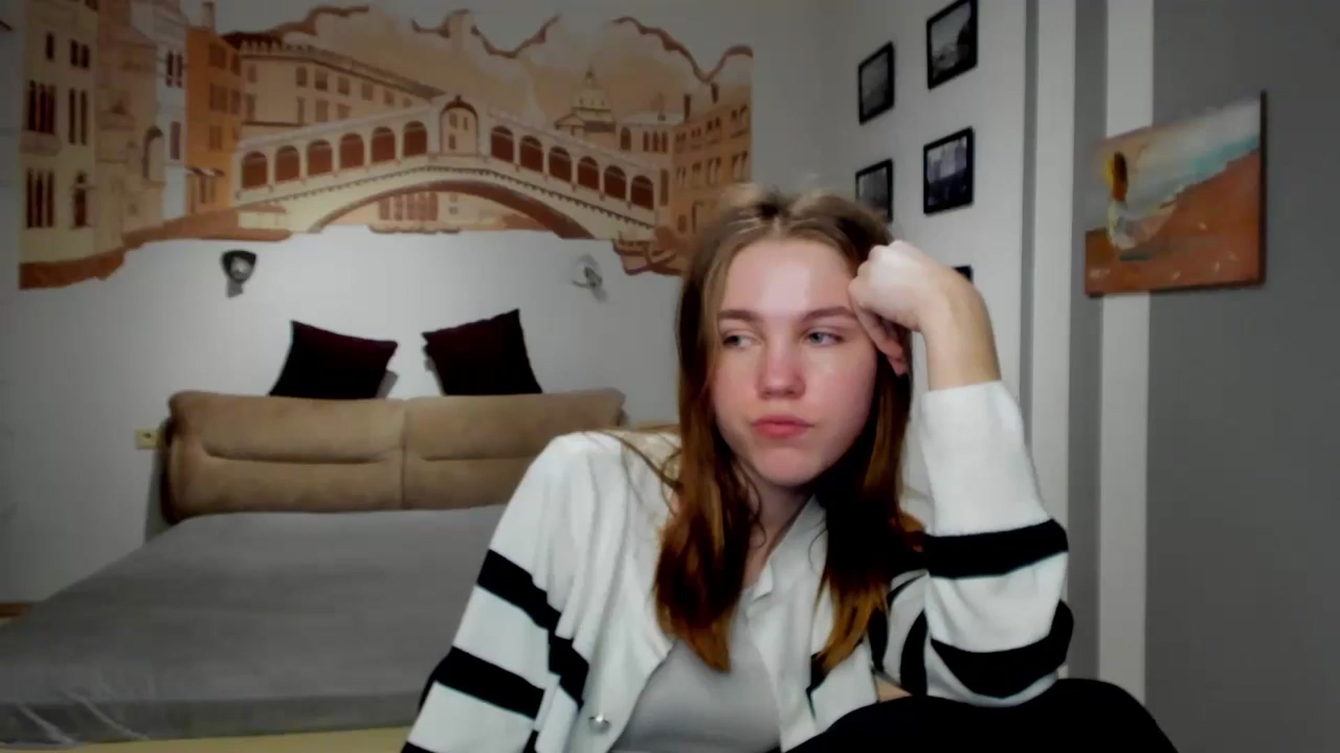 Gallery image thumbnail from Kate_Lewiss's myfreecams stream on, 02/15/2024, 10:31 image 1 of 20