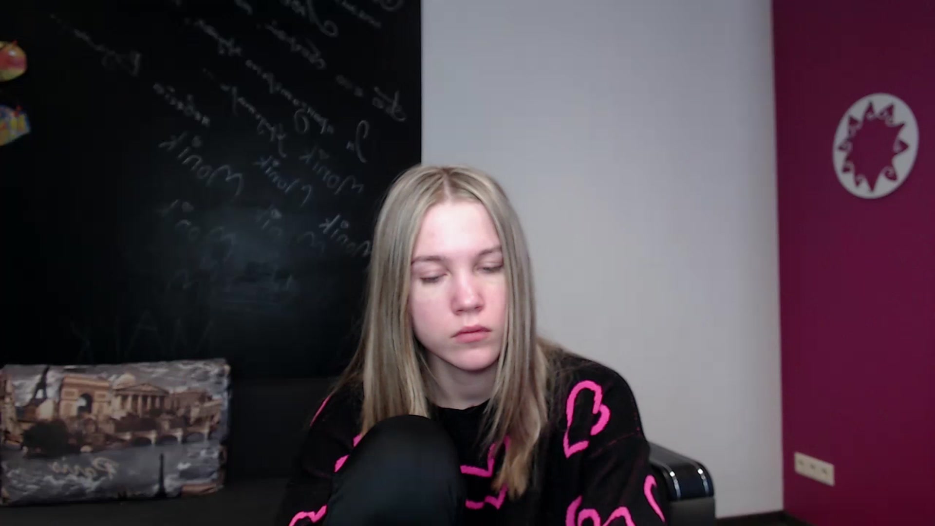 Gallery image thumbnail from Kate_Lewiss's myfreecams stream on, 02/17/2024, 10:24 image 16 of 20