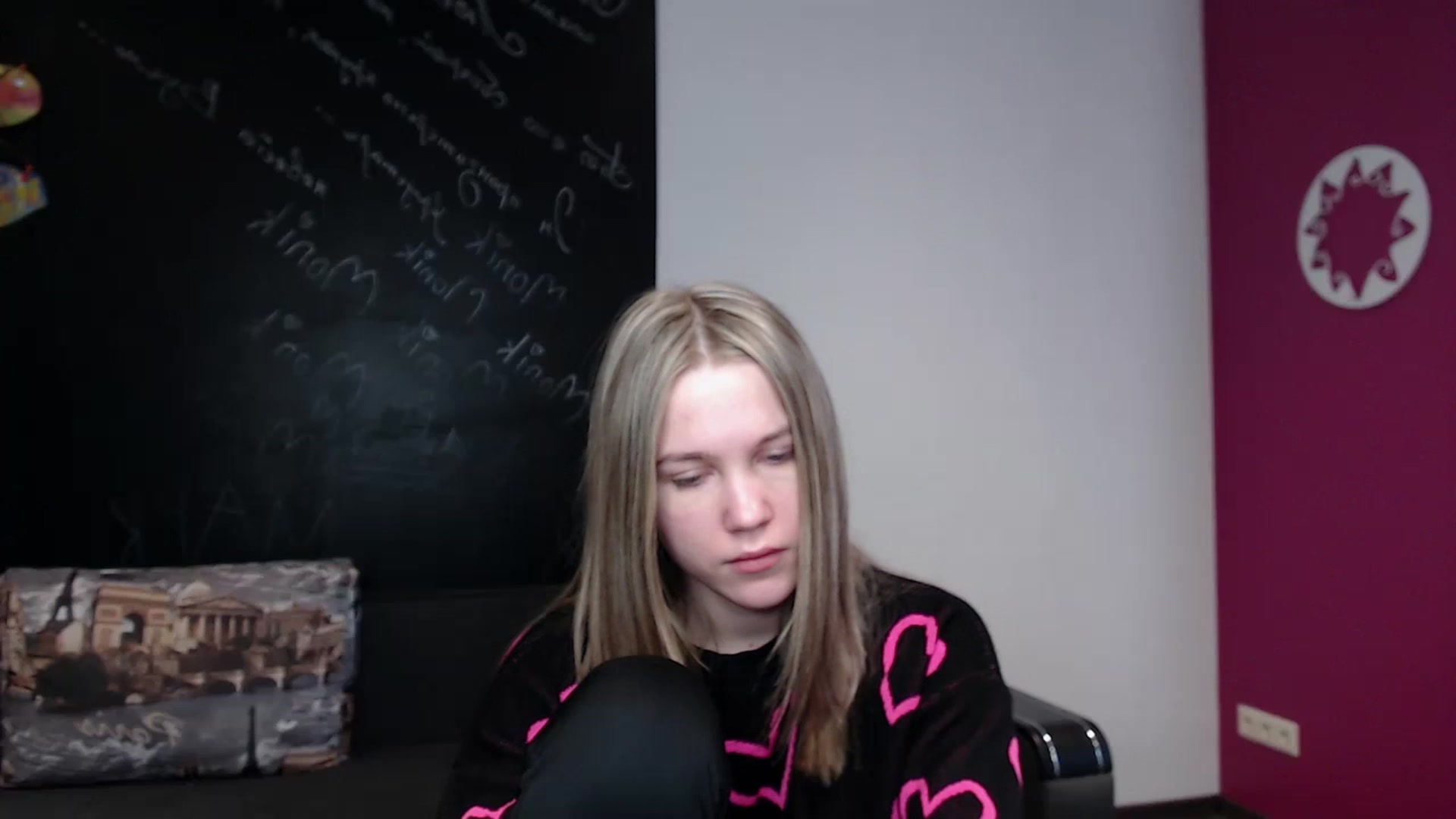 Gallery image thumbnail from Kate_Lewiss's myfreecams stream on, 02/17/2024, 10:24 image 19 of 20
