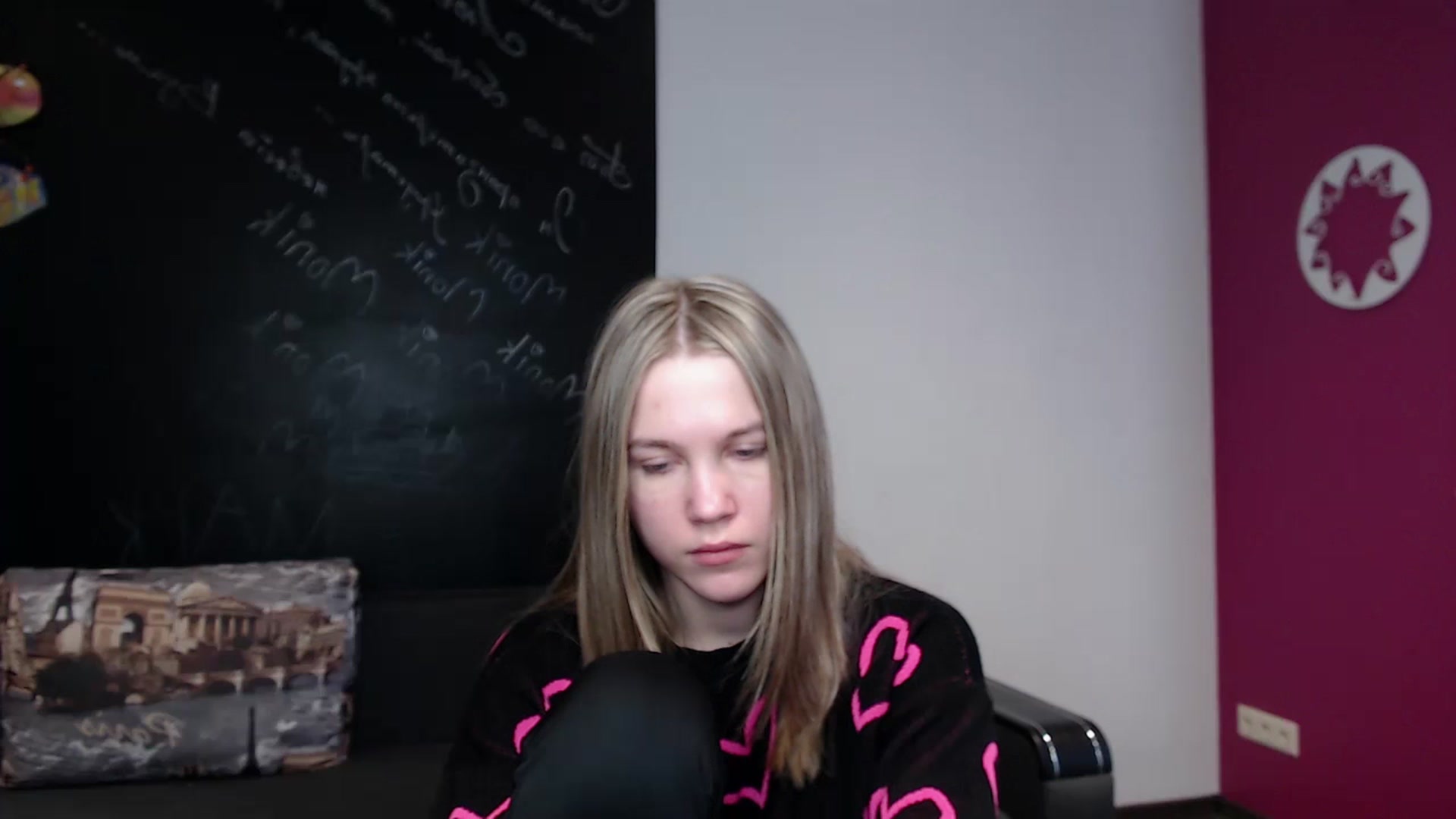 Gallery image thumbnail from Kate_Lewiss's myfreecams stream on, 02/17/2024, 10:24 image 18 of 20