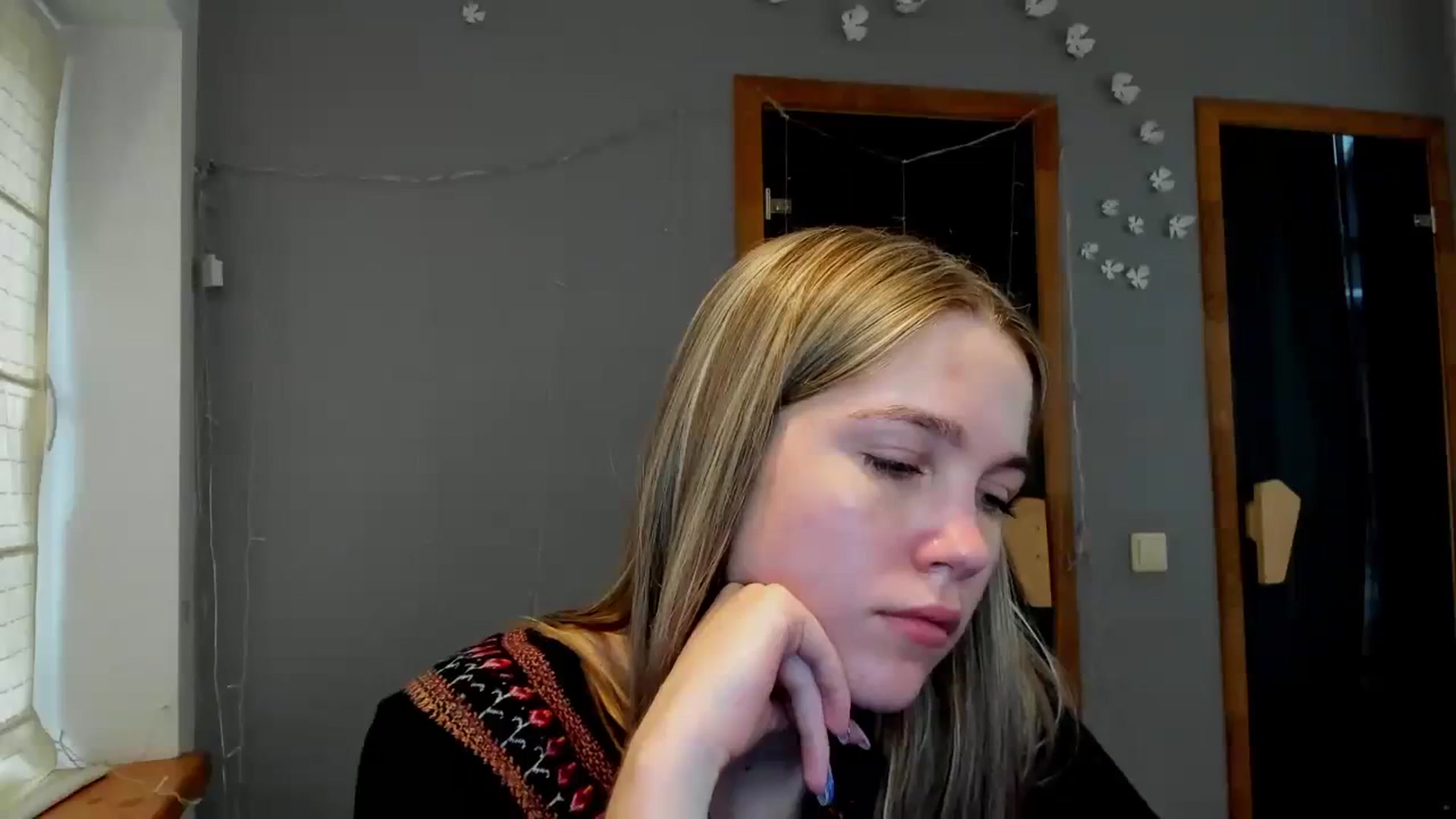 Gallery image thumbnail from Kate_Lewiss's myfreecams stream on, 02/18/2024, 12:03 image 3 of 20