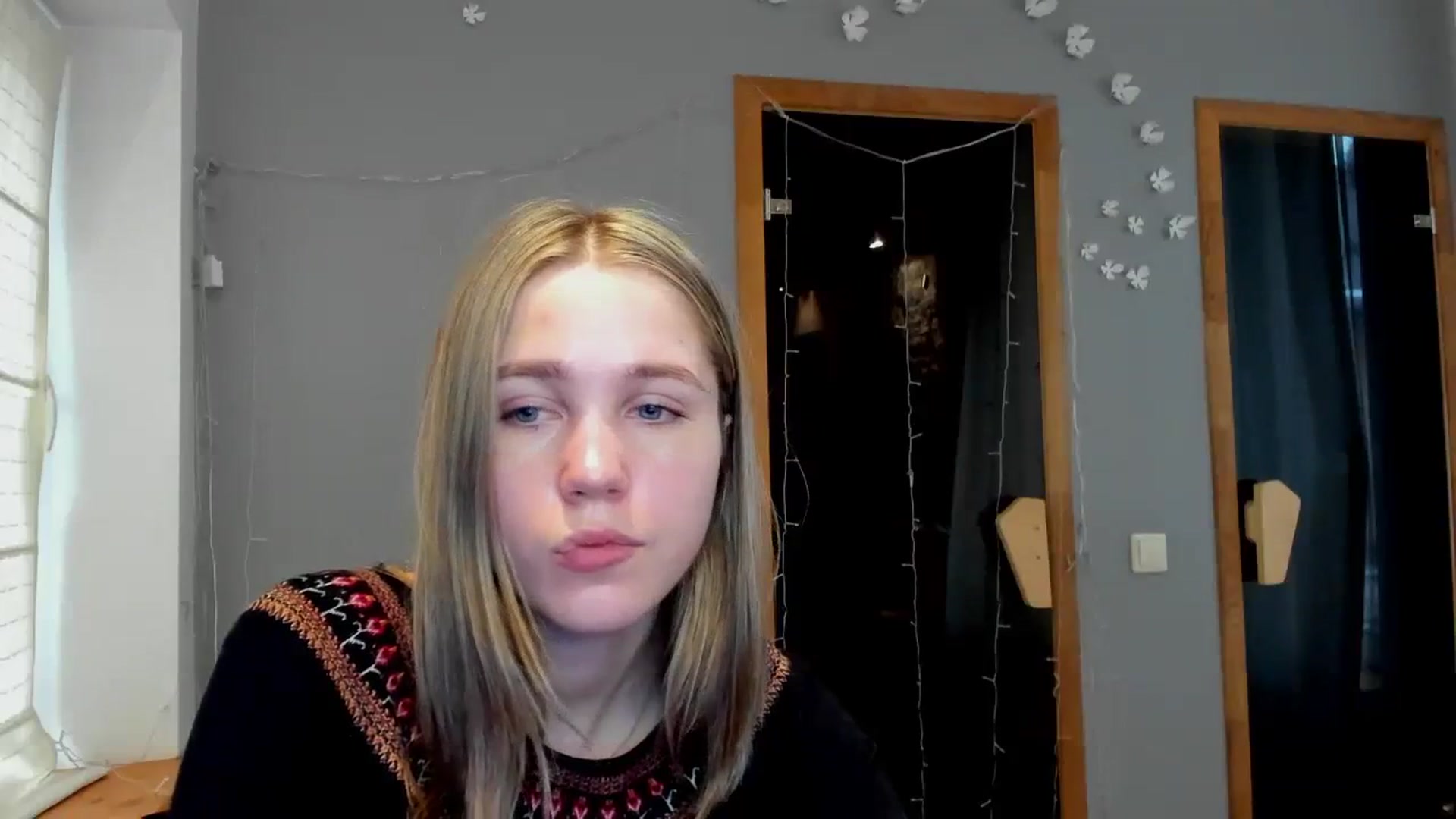 Gallery image thumbnail from Kate_Lewiss's myfreecams stream on, 02/18/2024, 12:03 image 14 of 20