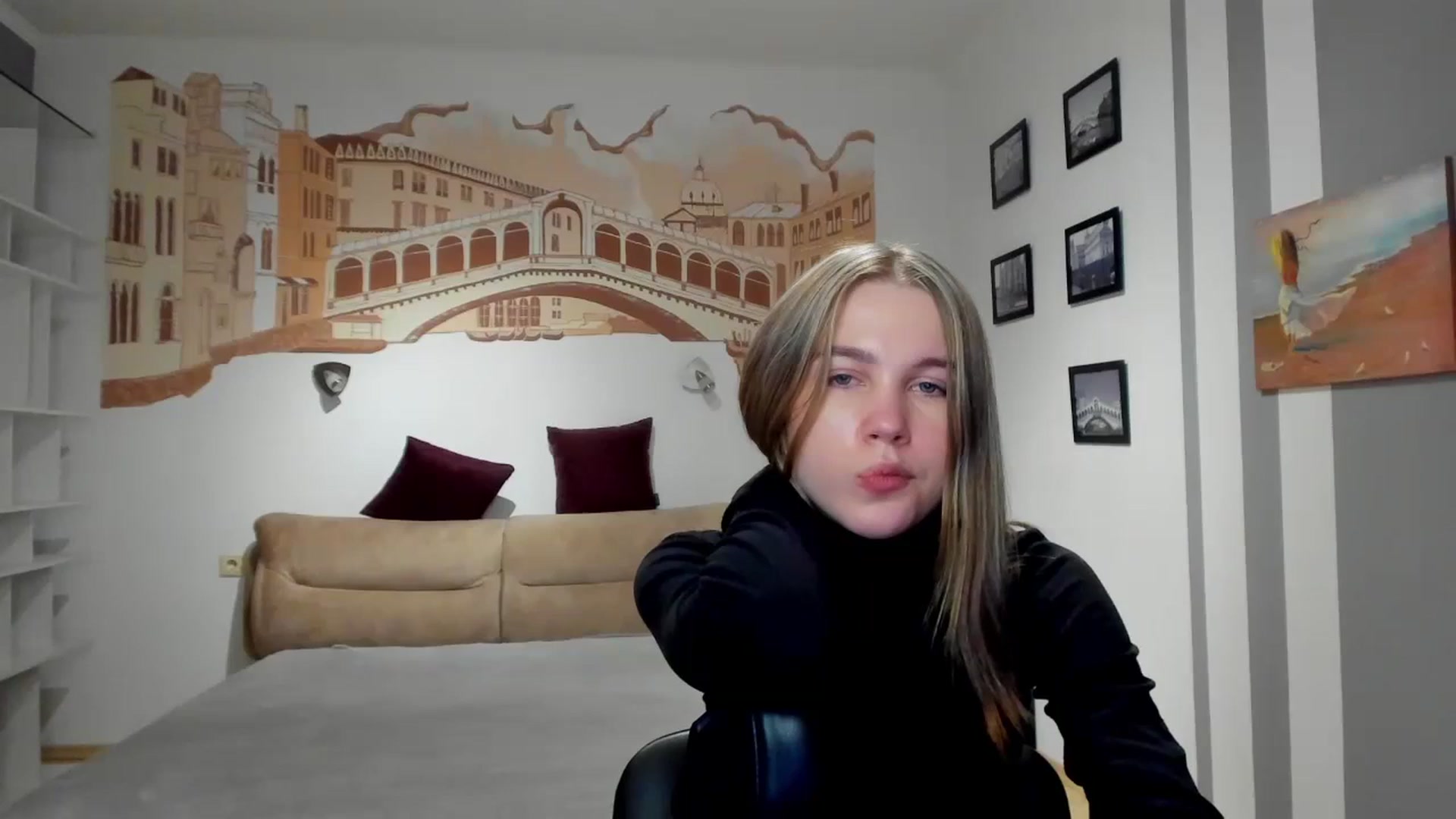Gallery image thumbnail from Kate_Lewiss's myfreecams stream on, 02/20/2024, 10:00 image 19 of 20