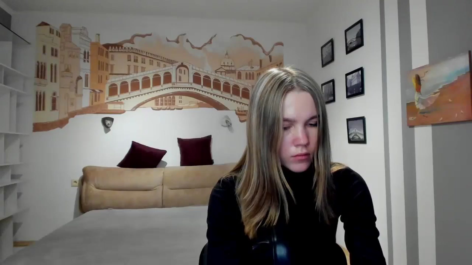 Gallery image thumbnail from Kate_Lewiss's myfreecams stream on, 02/20/2024, 10:00 image 18 of 20
