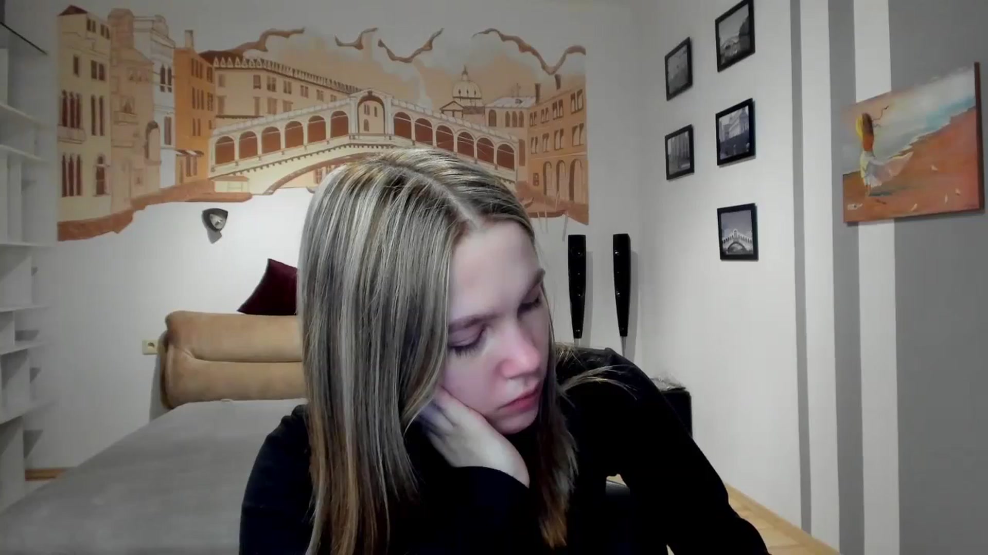 Gallery image thumbnail from Kate_Lewiss's myfreecams stream on, 02/20/2024, 10:00 image 6 of 20