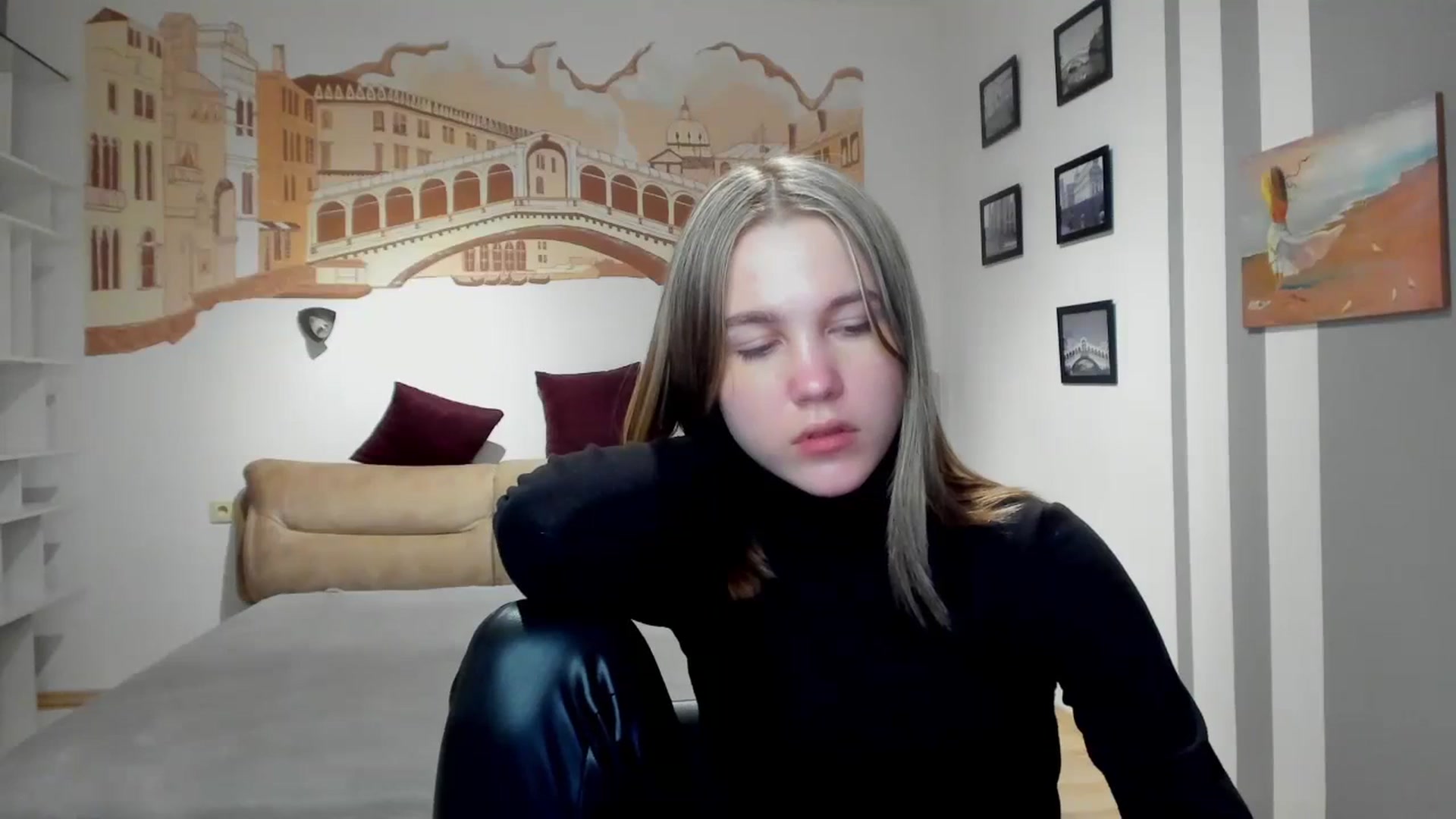 Gallery image thumbnail from Kate_Lewiss's myfreecams stream on, 02/20/2024, 10:00 image 10 of 20