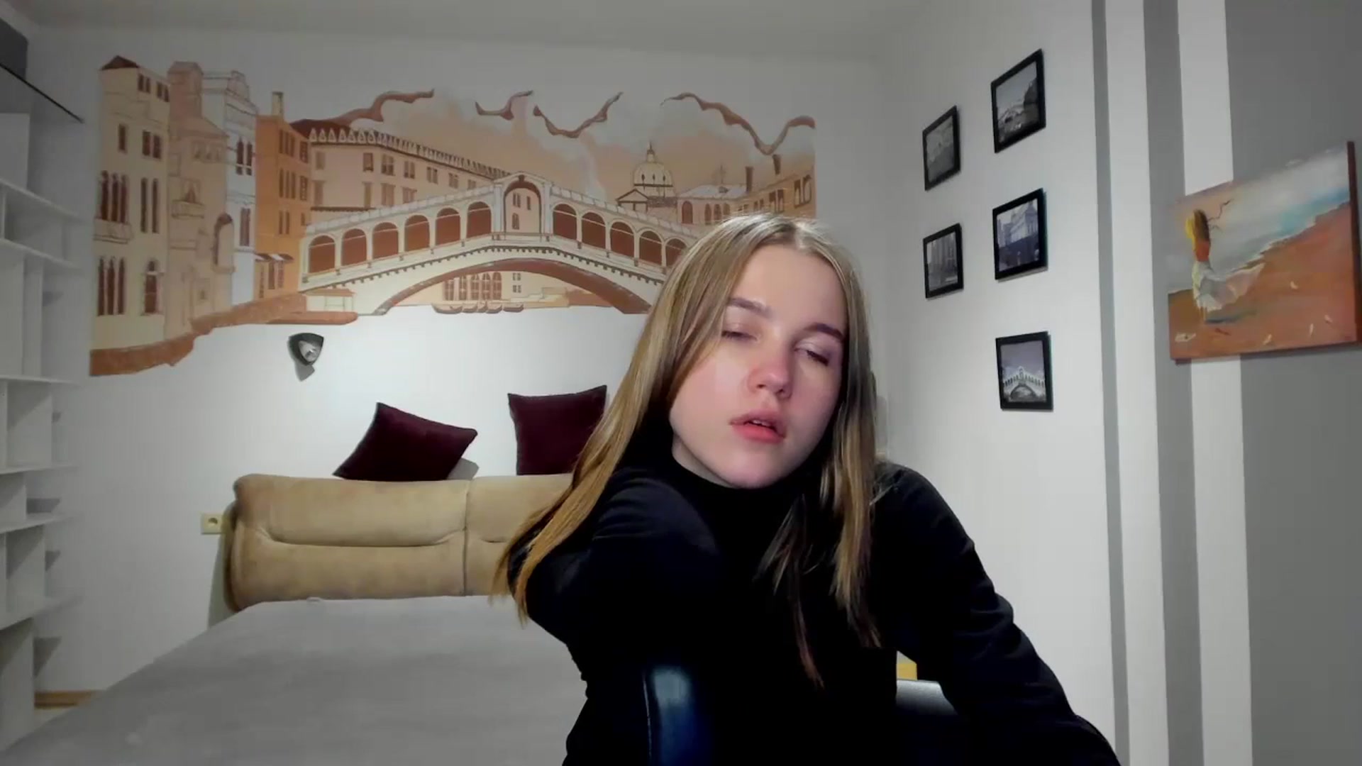 Gallery image thumbnail from Kate_Lewiss's myfreecams stream on, 02/20/2024, 11:25 image 15 of 20