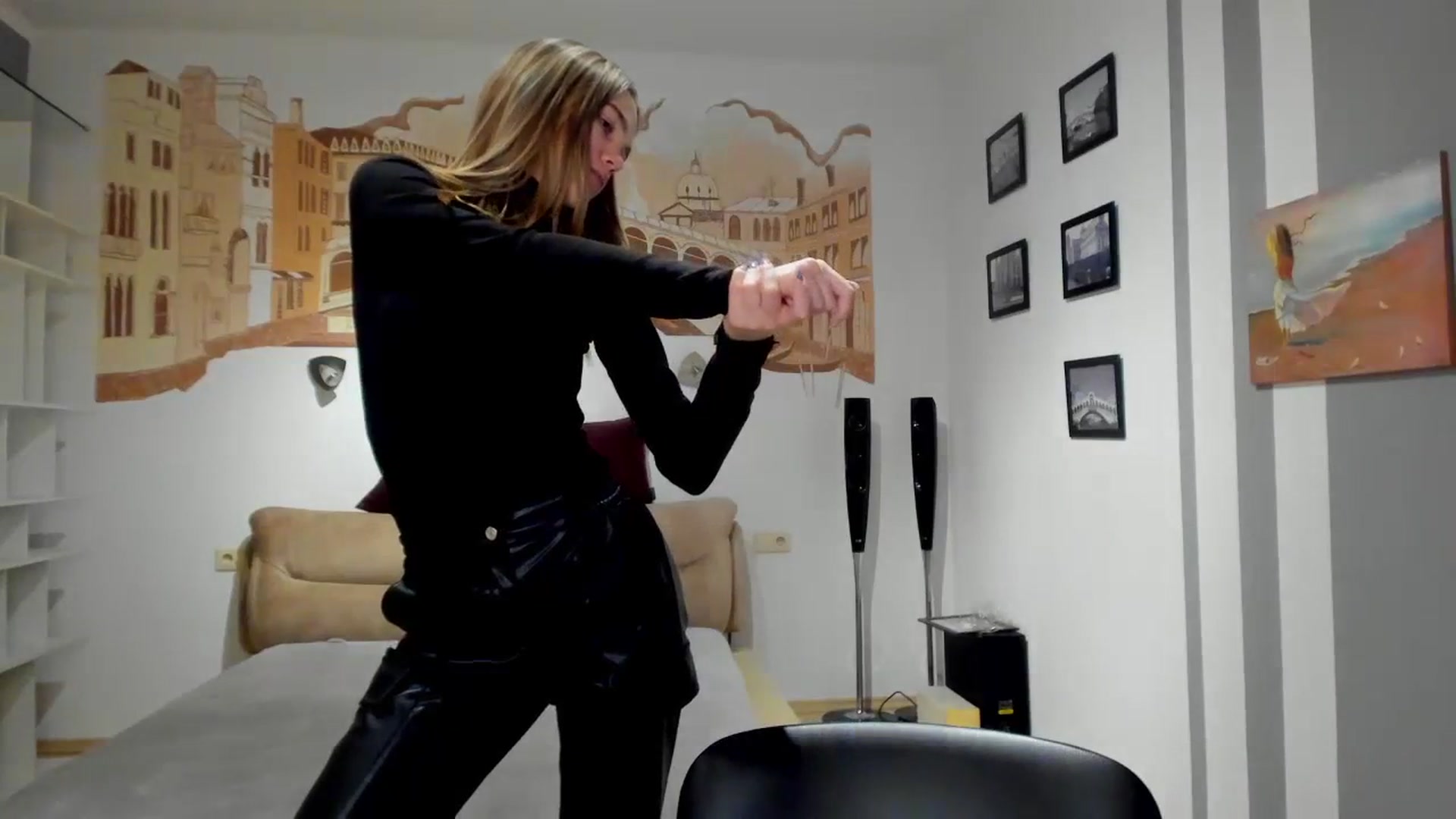 Gallery image thumbnail from Kate_Lewiss's myfreecams stream on, 02/20/2024, 11:25 image 9 of 20