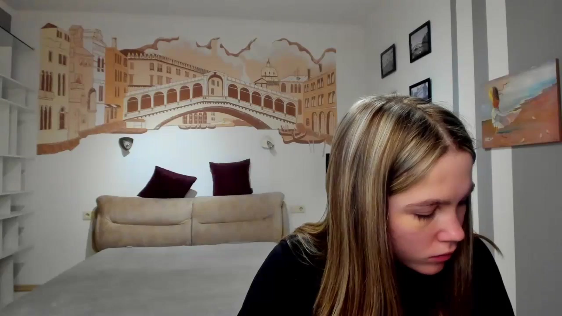 Gallery image thumbnail from Kate_Lewiss's myfreecams stream on, 02/20/2024, 12:06 image 4 of 20