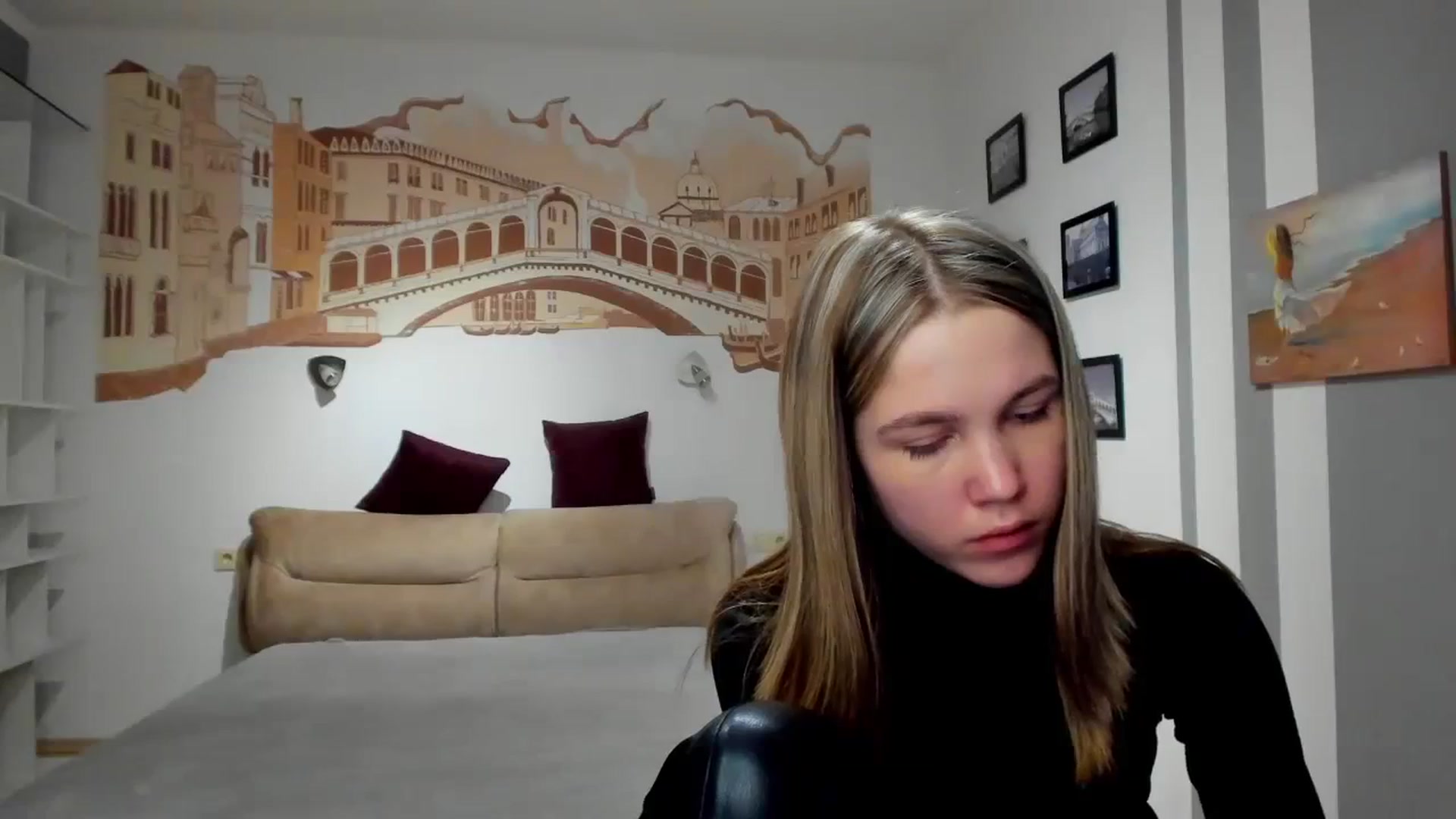 Gallery image thumbnail from Kate_Lewiss's myfreecams stream on, 02/20/2024, 12:06 image 3 of 20