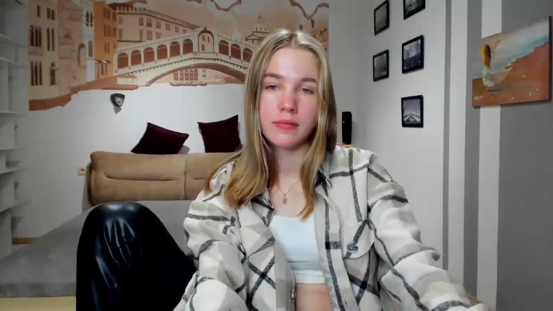 Gallery image thumbnail from Kate_Lewiss's myfreecams stream on, 02/21/2024, 10:19 image 20 of 20