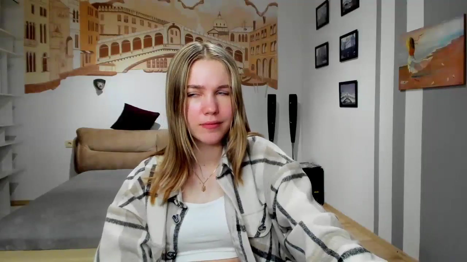 Gallery image thumbnail from Kate_Lewiss's myfreecams stream on, 02/21/2024, 10:19 image 4 of 20