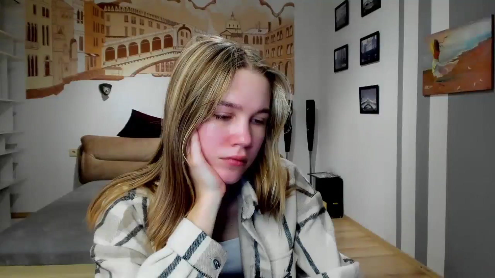 Gallery image thumbnail from Kate_Lewiss's myfreecams stream on, 02/21/2024, 10:19 image 8 of 20