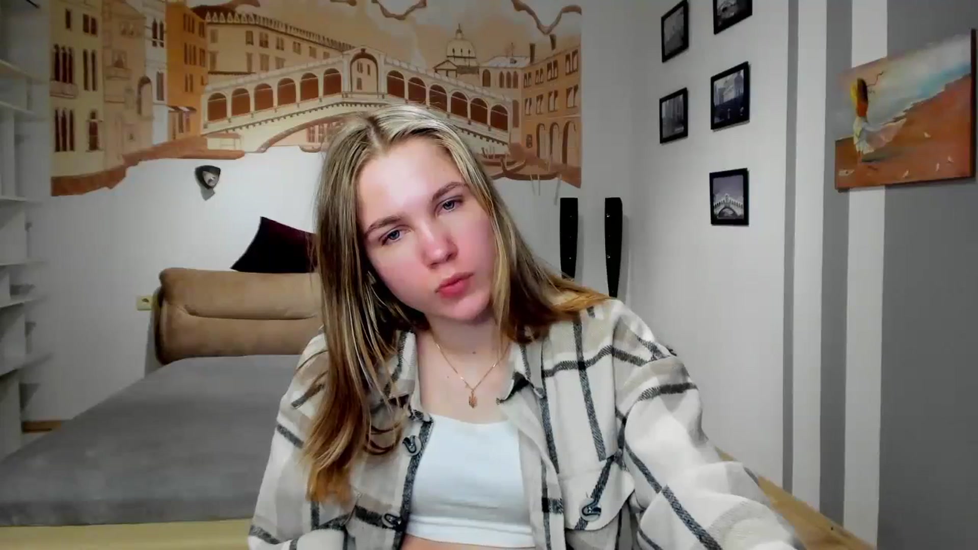 Gallery image thumbnail from Kate_Lewiss's myfreecams stream on, 02/21/2024, 10:19 image 7 of 20