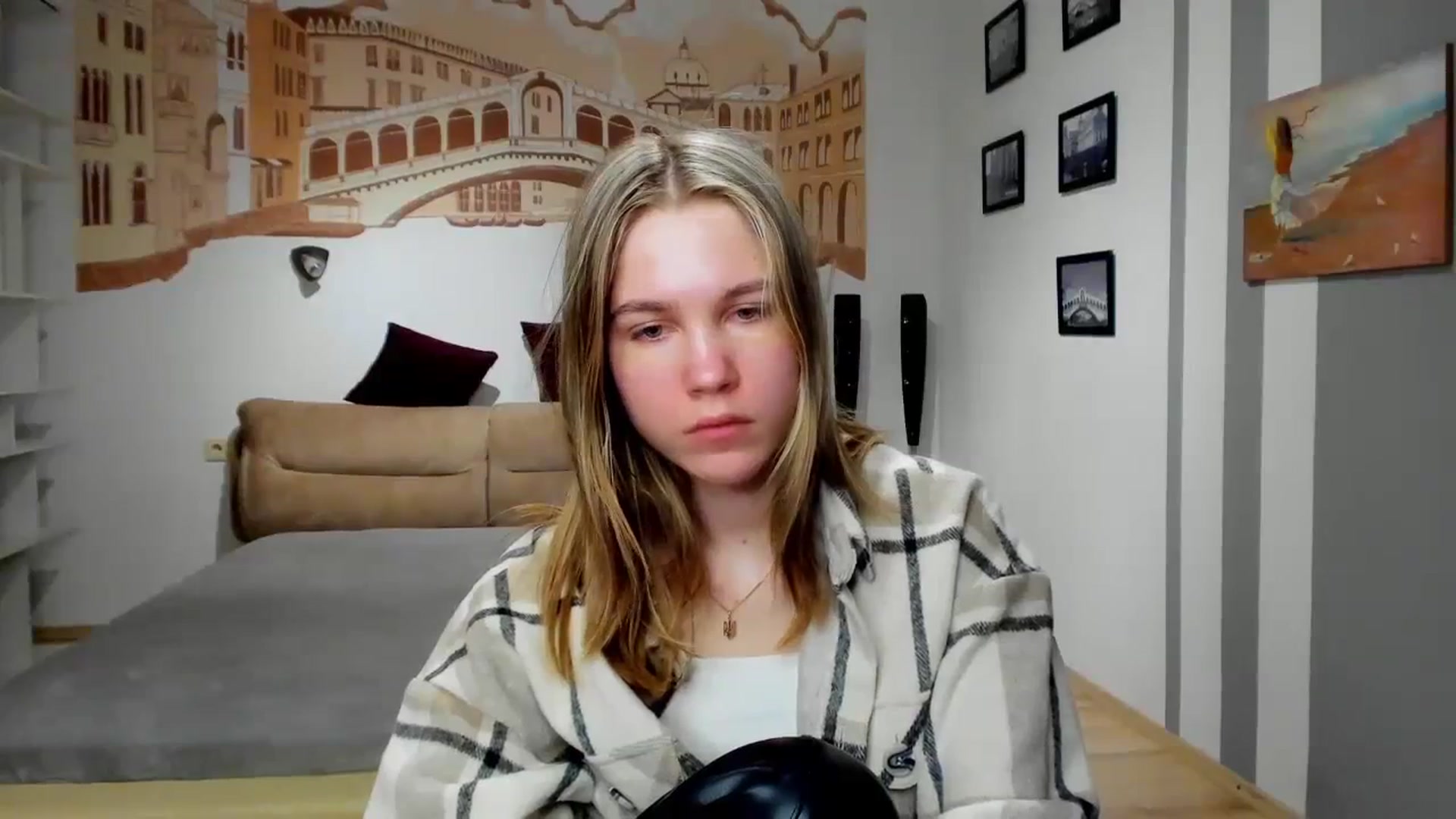Gallery image thumbnail from Kate_Lewiss's myfreecams stream on, 02/21/2024, 10:45 image 18 of 20