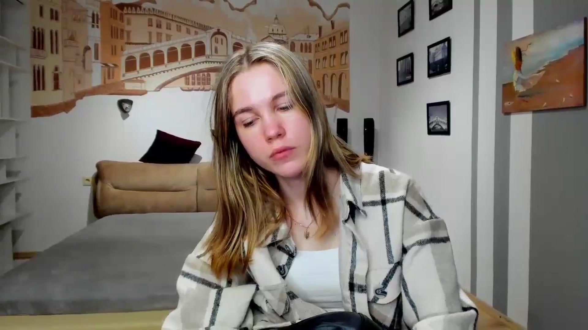Gallery image thumbnail from Kate_Lewiss's myfreecams stream on, 02/21/2024, 10:45 image 3 of 20