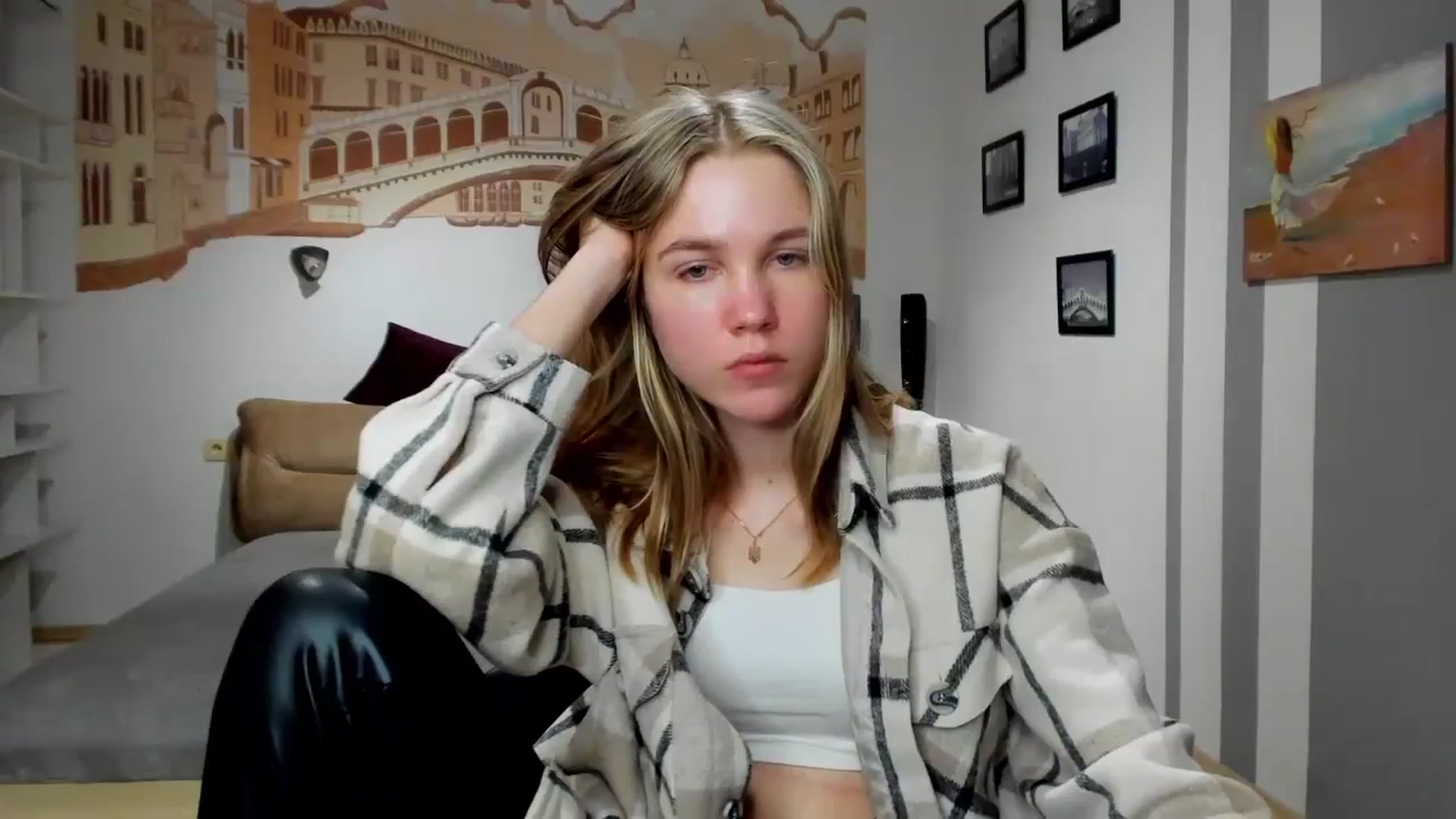 Gallery image thumbnail from Kate_Lewiss's myfreecams stream on, 02/21/2024, 10:45 image 1 of 20