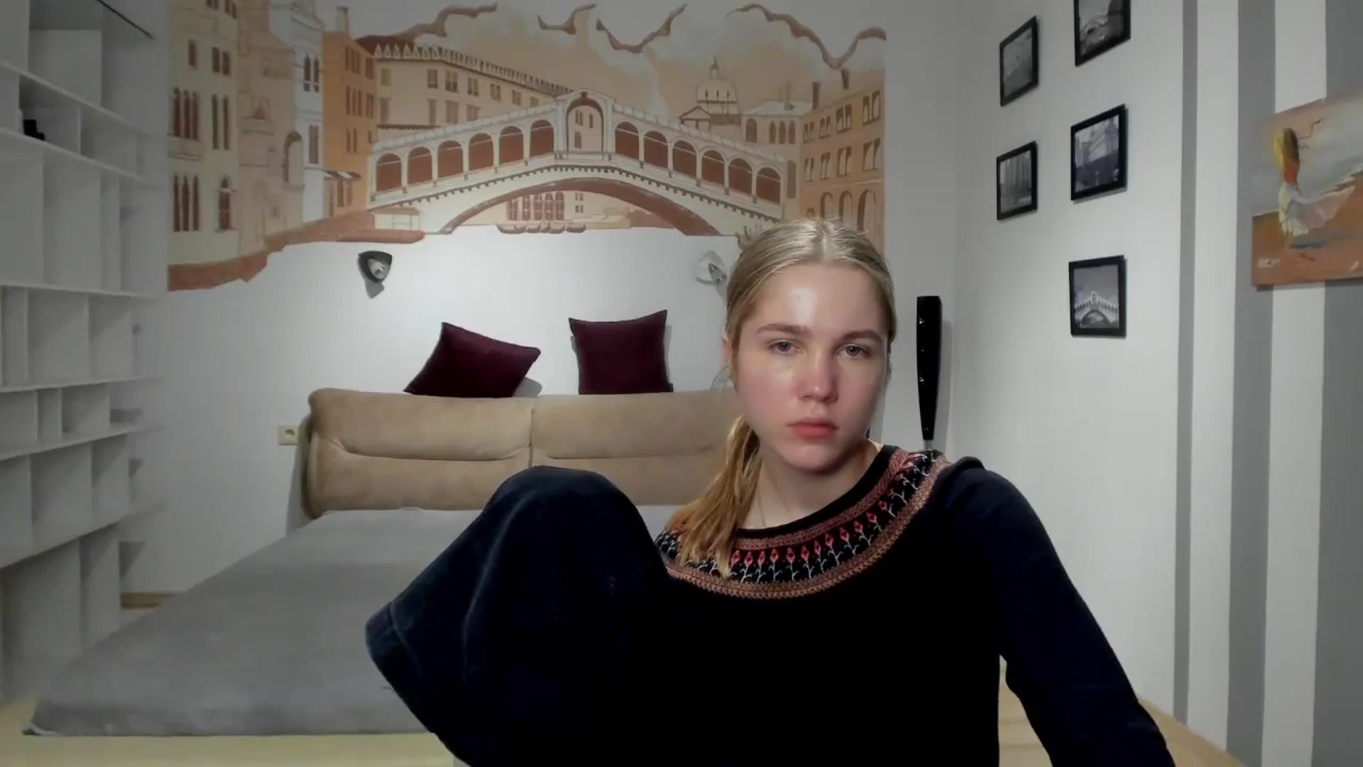 Gallery image thumbnail from Kate_Lewiss's myfreecams stream on, 02/22/2024, 12:02 image 20 of 20