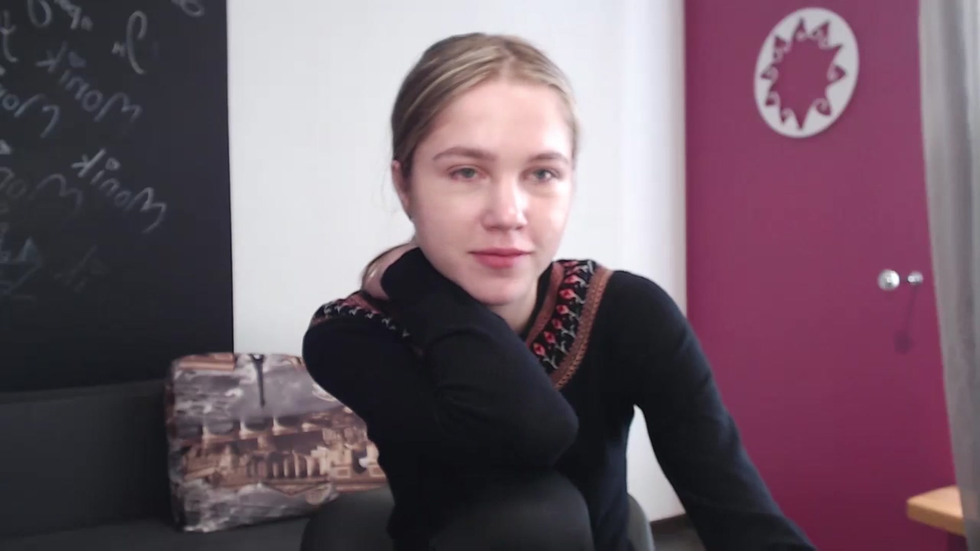 Gallery image thumbnail from Kate_Lewiss's myfreecams stream on, 02/27/2024, 09:01 image 13 of 20