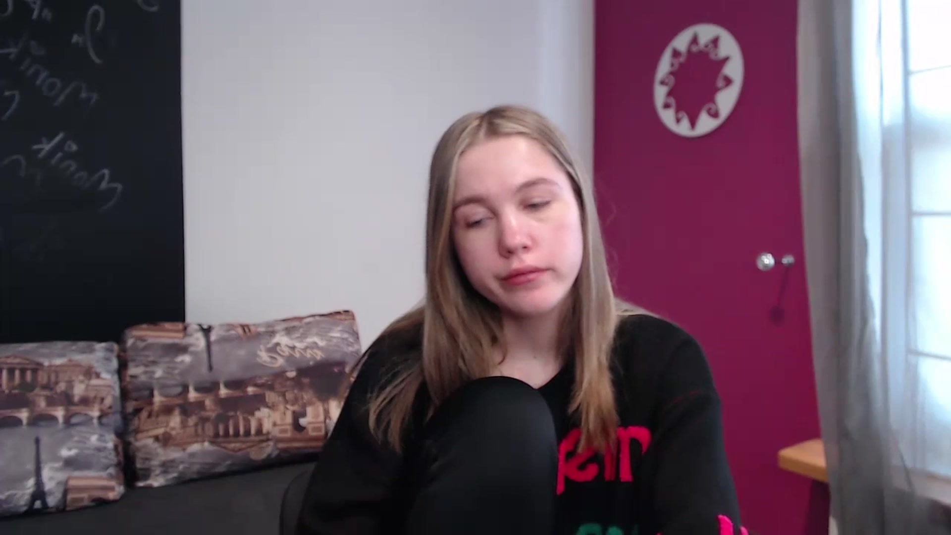 Gallery image thumbnail from Kate_Lewiss's myfreecams stream on, 02/28/2024, 09:54 image 13 of 20