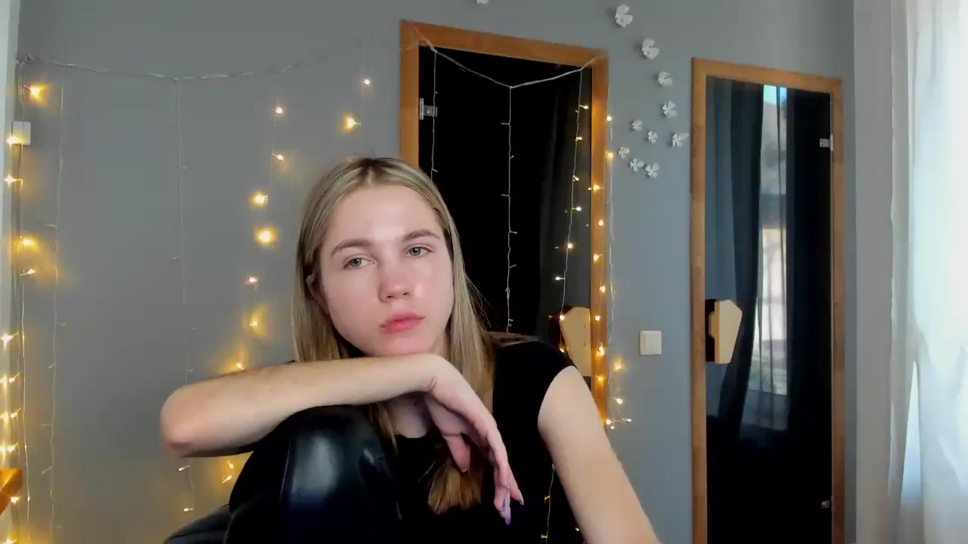 Gallery image thumbnail from Kate_Lewiss's myfreecams stream on, 02/29/2024, 12:03 image 5 of 20