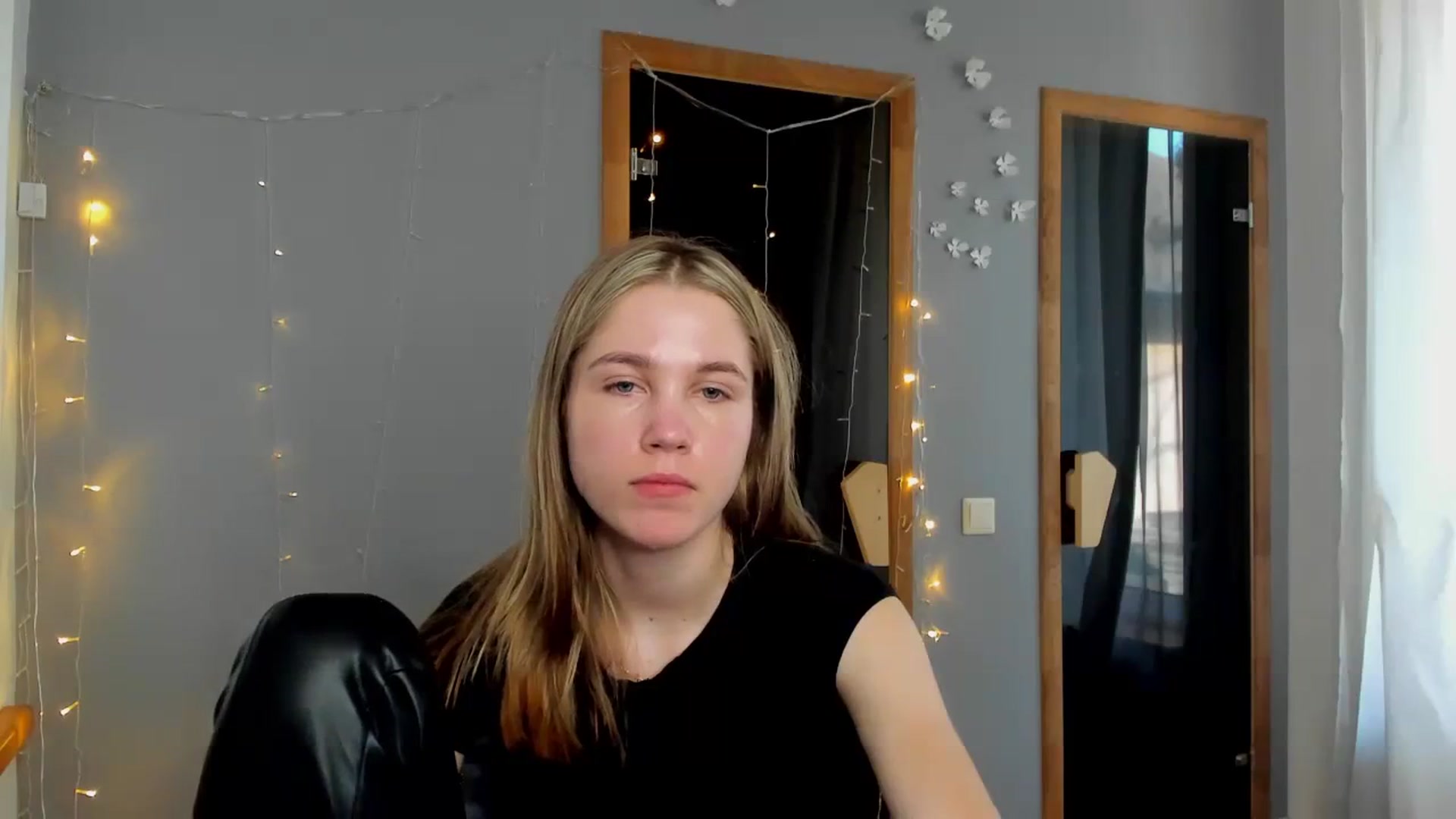 Gallery image thumbnail from Kate_Lewiss's myfreecams stream on, 02/29/2024, 12:03 image 7 of 20