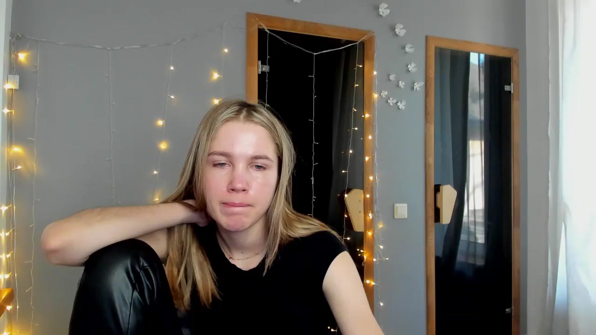 Gallery image thumbnail from Kate_Lewiss's myfreecams stream on, 02/29/2024, 12:03 image 9 of 20