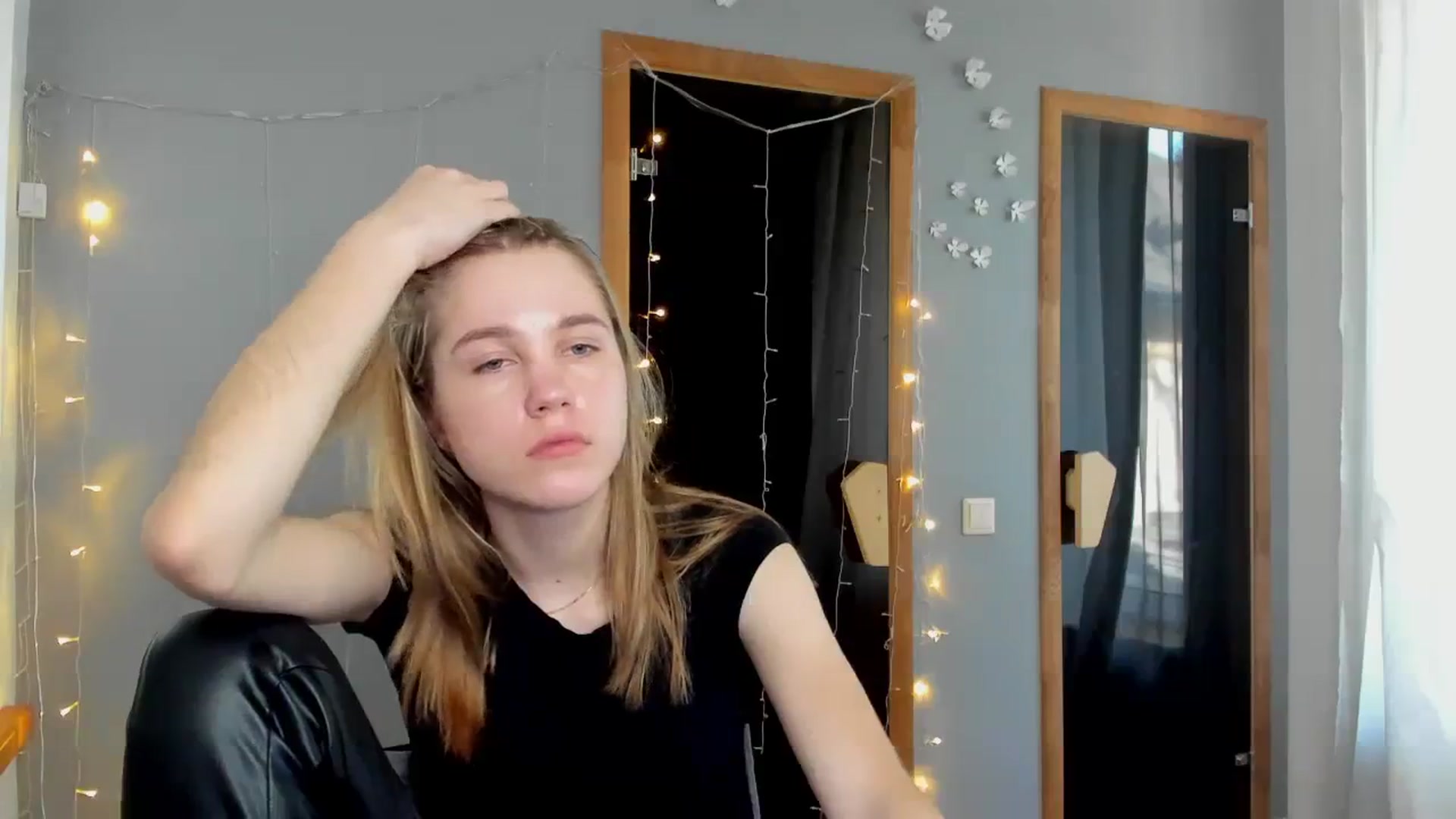 Gallery image thumbnail from Kate_Lewiss's myfreecams stream on, 02/29/2024, 12:03 image 15 of 20