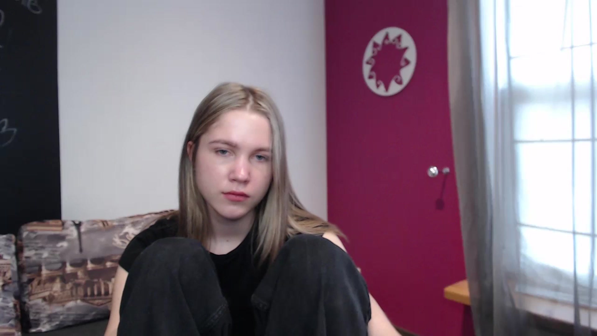 Gallery image thumbnail from Kate_Lewiss's myfreecams stream on, 03/02/2024, 11:43 image 17 of 20