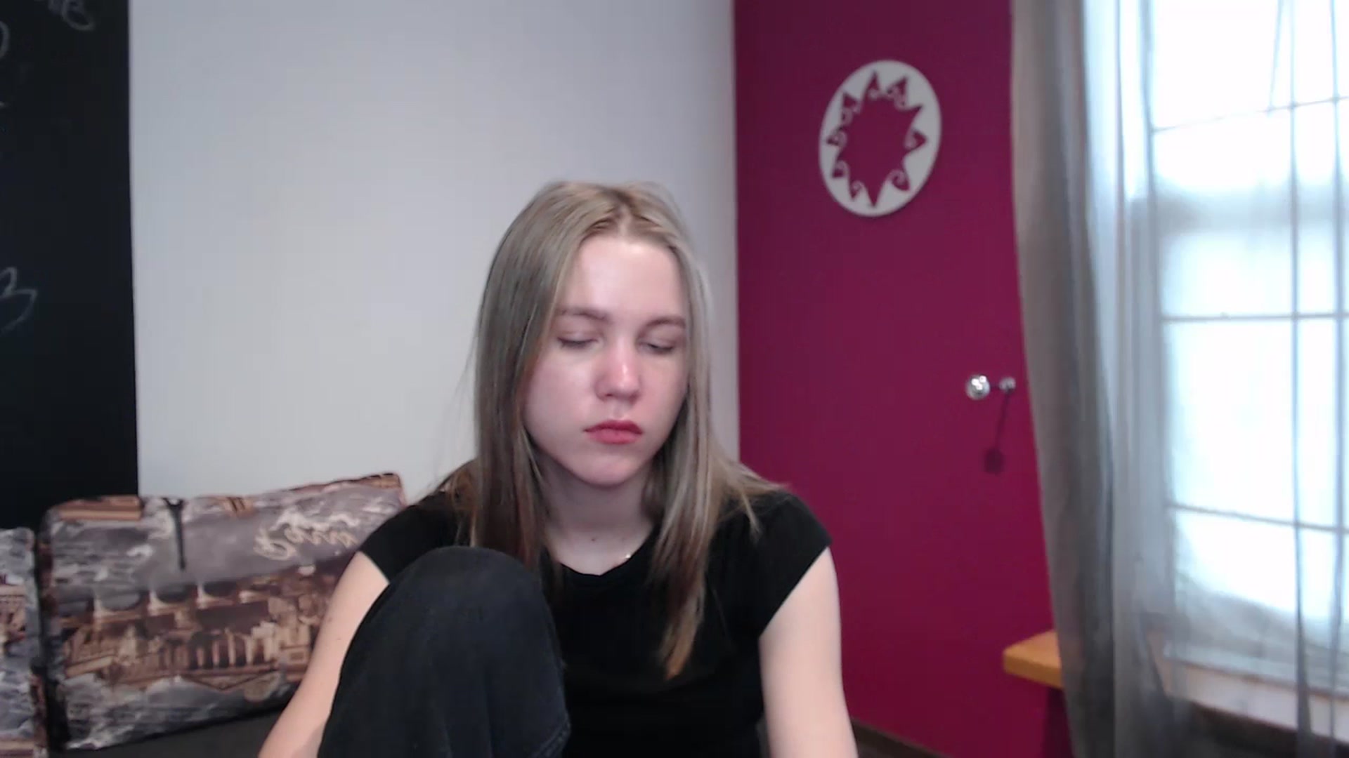 Gallery image thumbnail from Kate_Lewiss's myfreecams stream on, 03/02/2024, 11:43 image 5 of 20