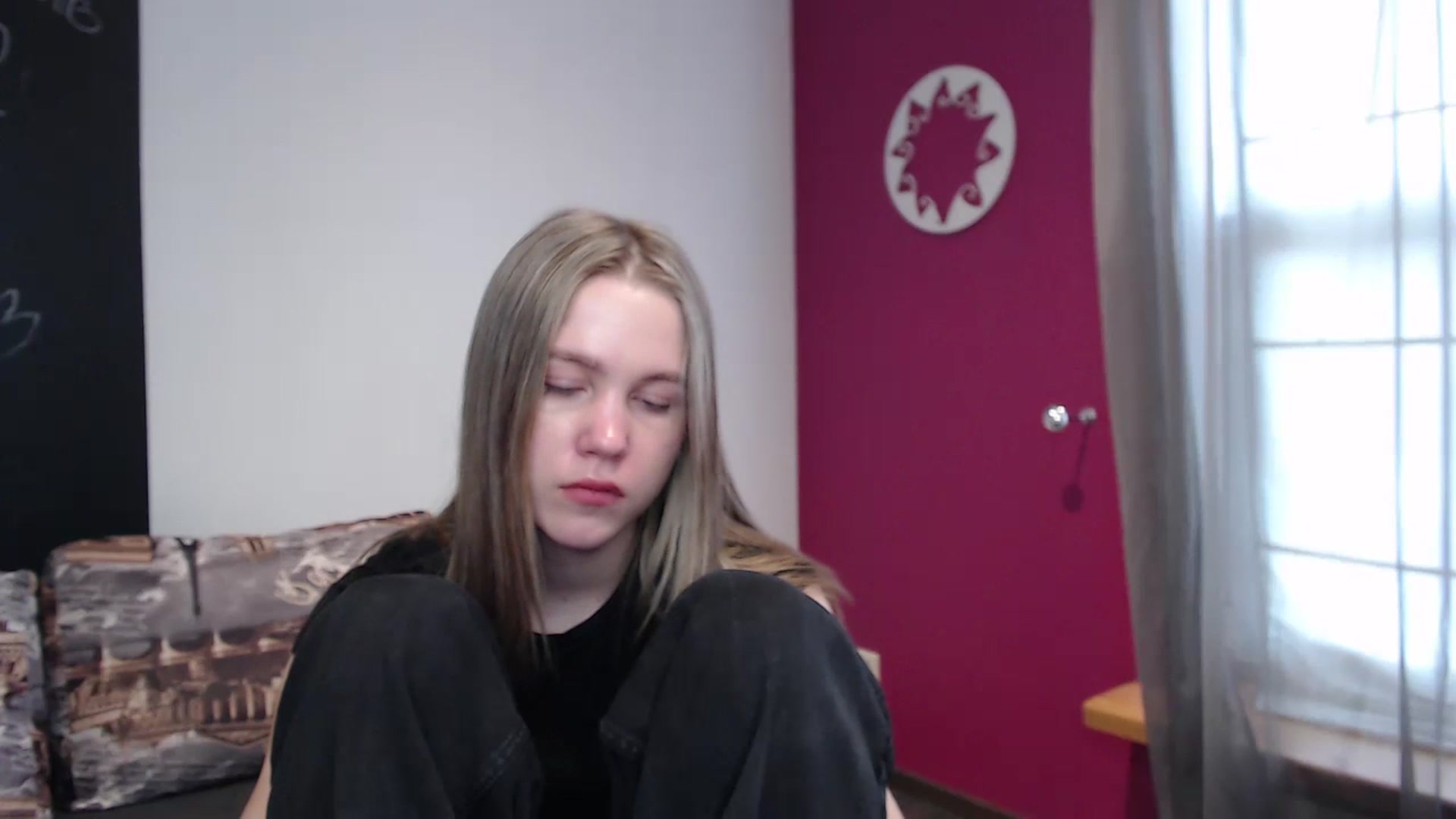 Gallery image thumbnail from Kate_Lewiss's myfreecams stream on, 03/02/2024, 11:43 image 16 of 20