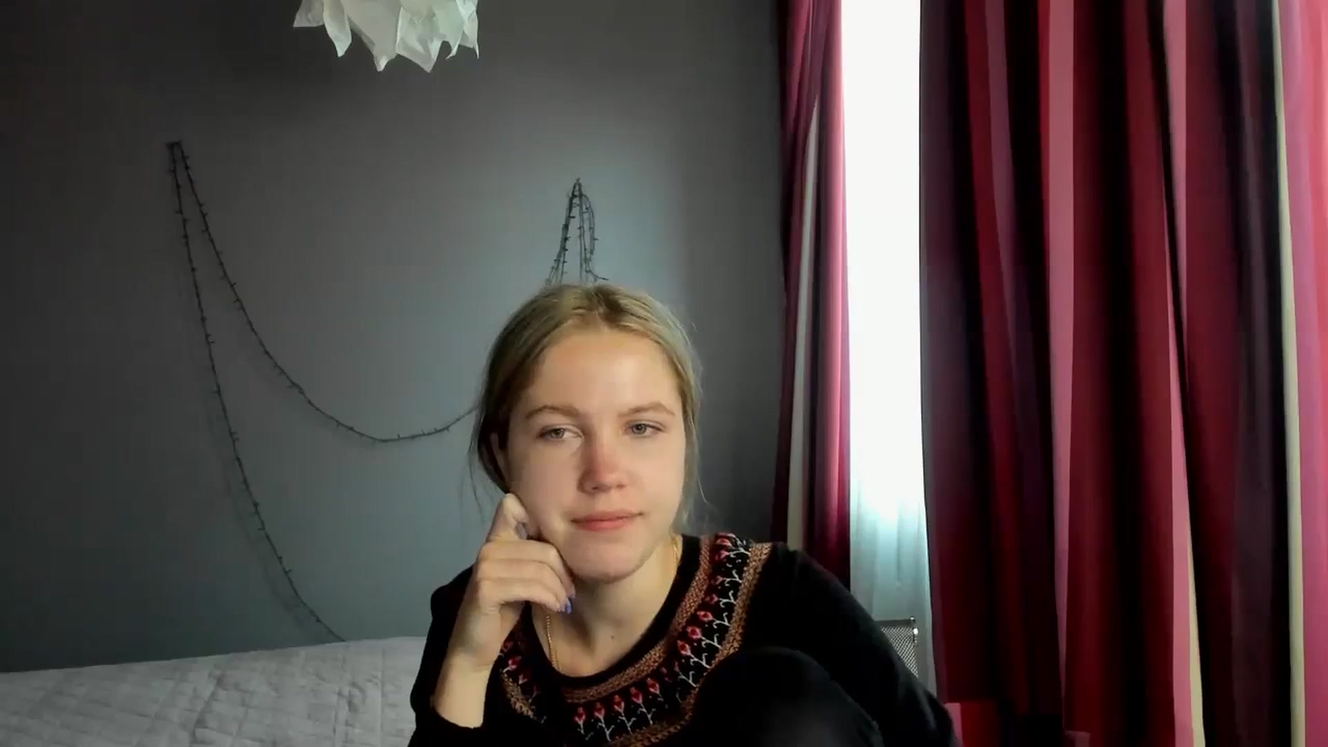 Gallery image thumbnail from Kate_Lewiss's myfreecams stream on, 03/19/2024, 12:03 image 7 of 20