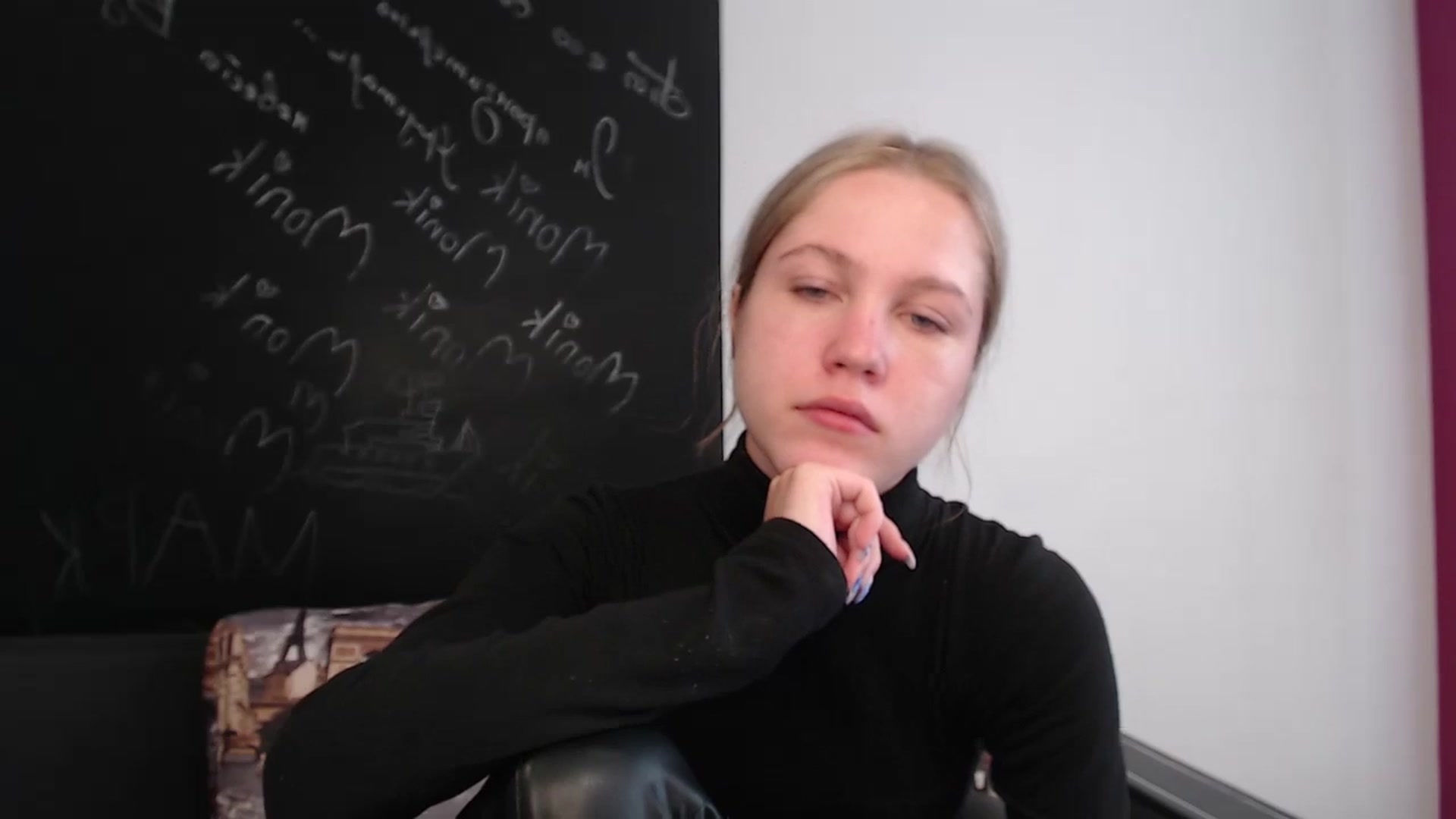 Gallery image thumbnail from Kate_Lewiss's myfreecams stream on, 03/20/2024, 08:17 image 14 of 20