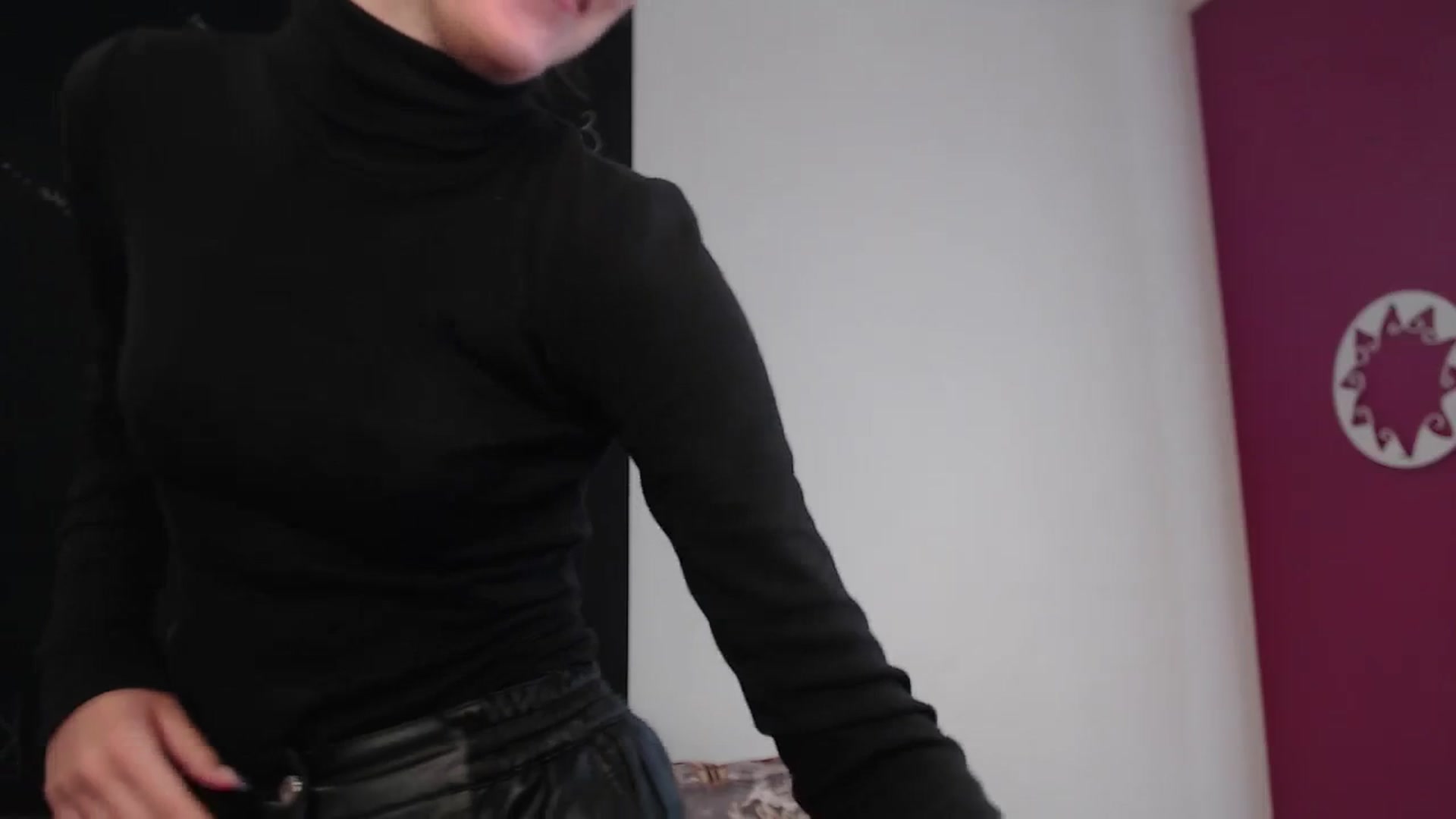 Gallery image thumbnail from Kate_Lewiss's myfreecams stream on, 03/20/2024, 08:17 image 15 of 20