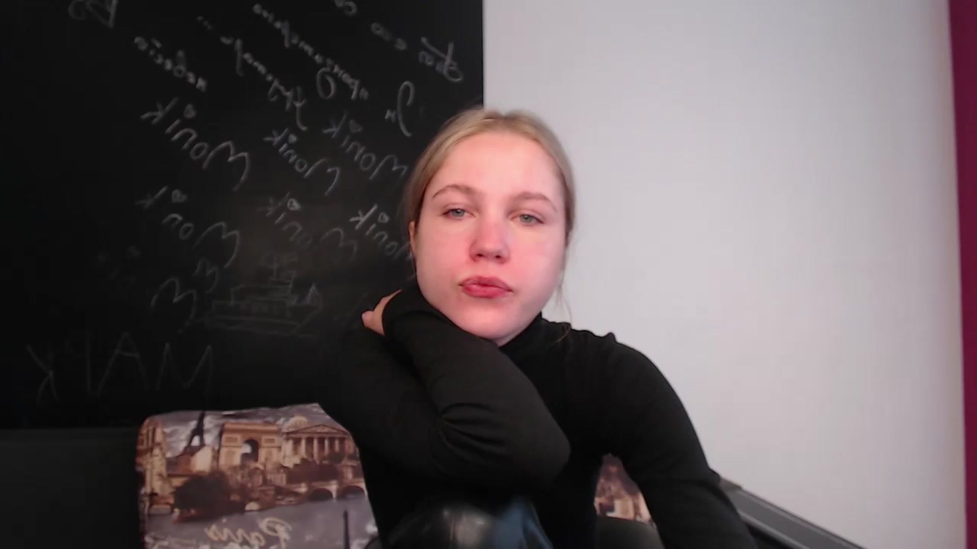 Gallery image thumbnail from Kate_Lewiss's myfreecams stream on, 03/20/2024, 08:17 image 8 of 20