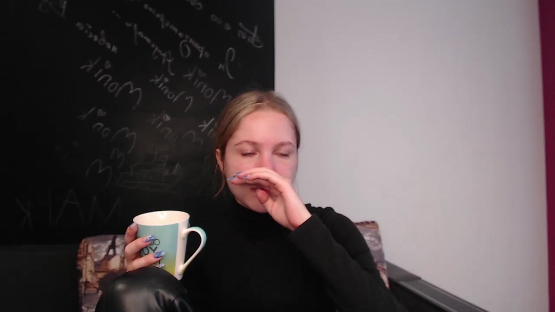 Gallery image thumbnail from Kate_Lewiss's myfreecams stream on, 03/20/2024, 08:17 image 5 of 20