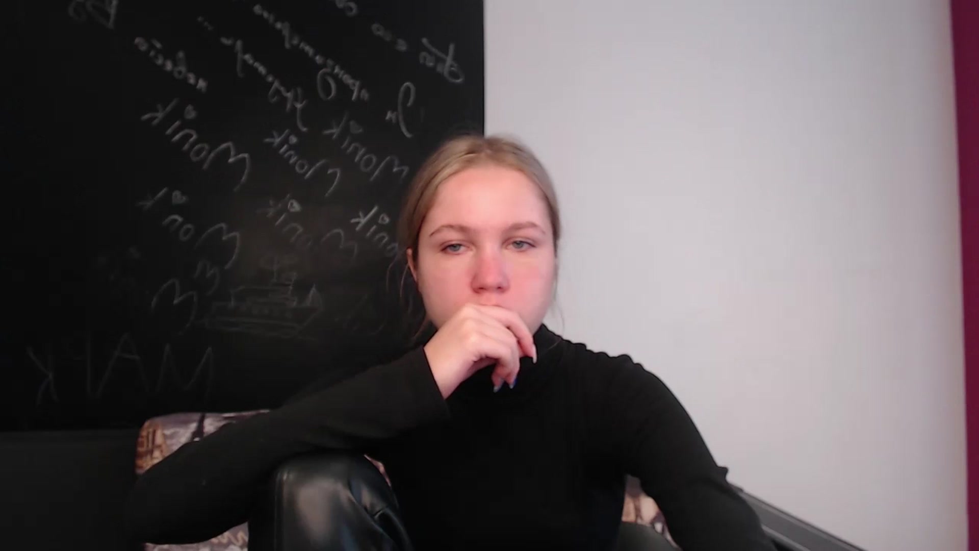 Gallery image thumbnail from Kate_Lewiss's myfreecams stream on, 03/20/2024, 08:17 image 7 of 20