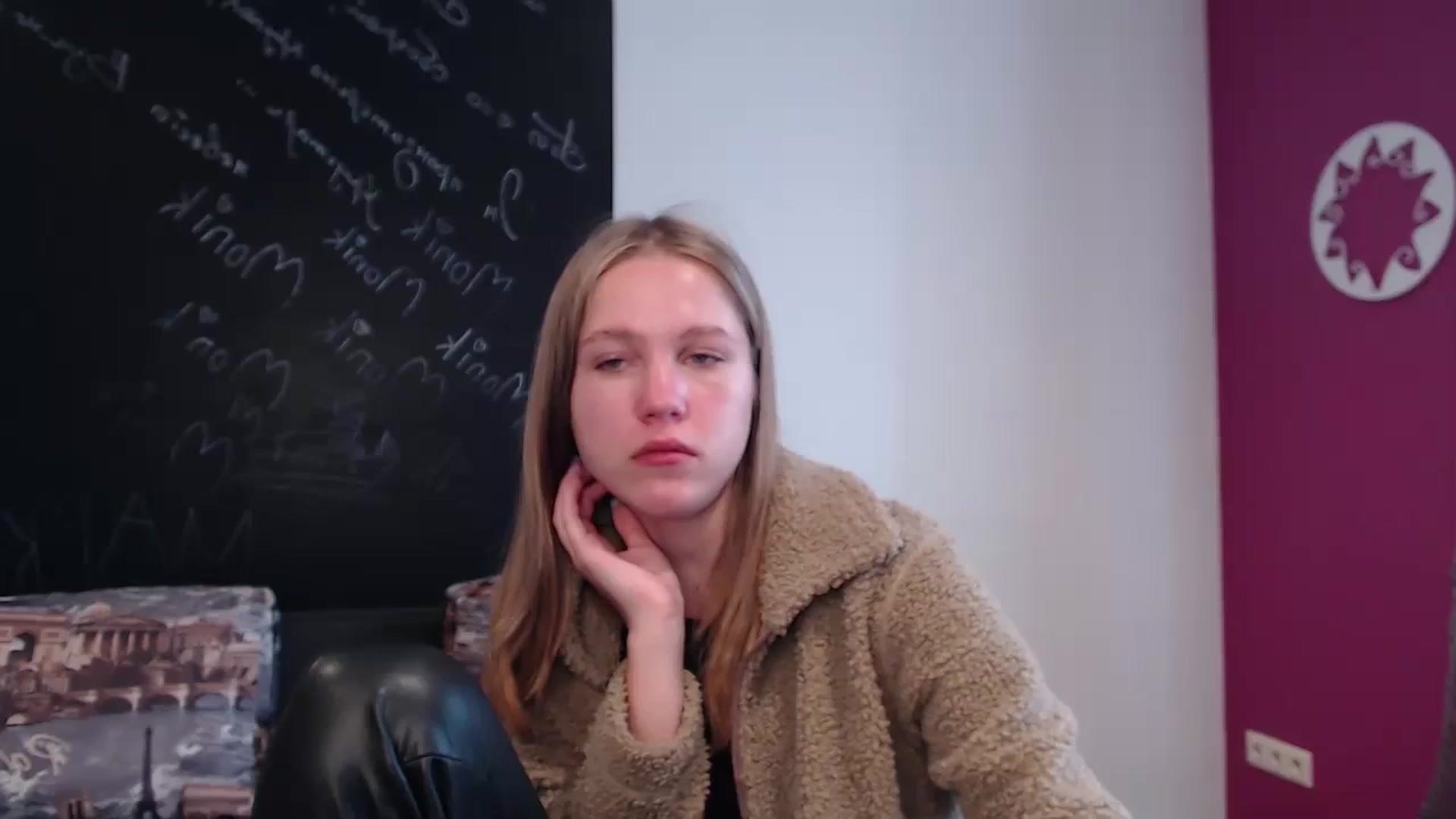 Gallery image thumbnail from Kate_Lewiss's myfreecams stream on, 03/21/2024, 11:35 image 1 of 20