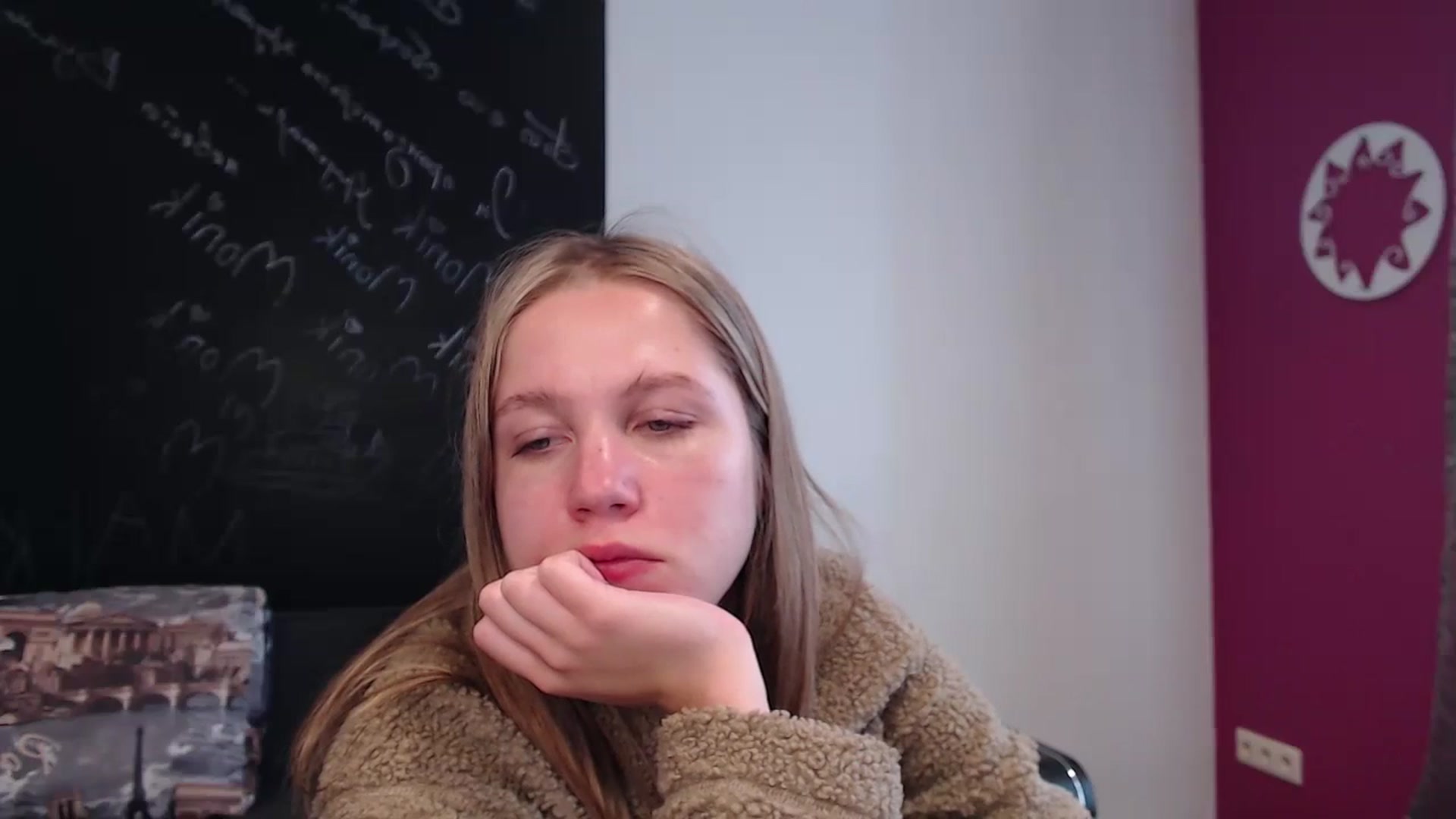 Gallery image thumbnail from Kate_Lewiss's myfreecams stream on, 03/21/2024, 11:35 image 7 of 20