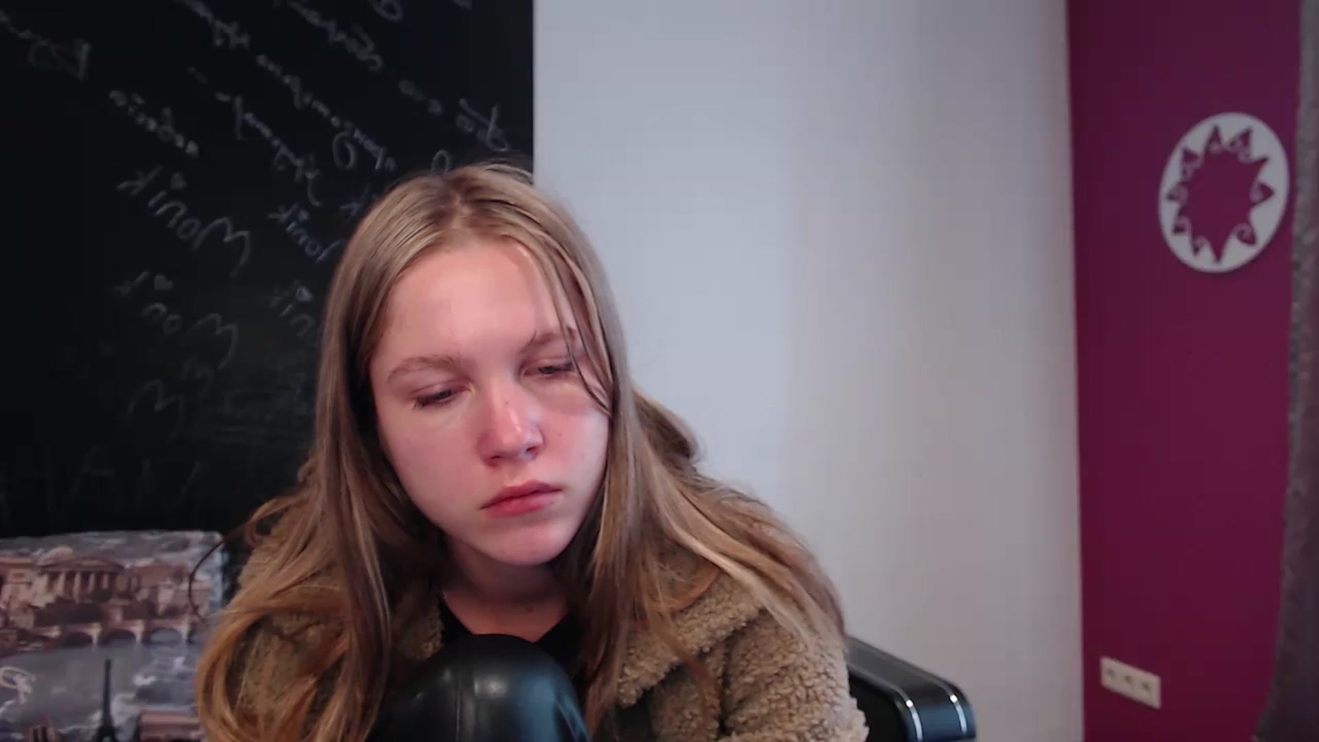 Gallery image thumbnail from Kate_Lewiss's myfreecams stream on, 03/21/2024, 11:35 image 15 of 20