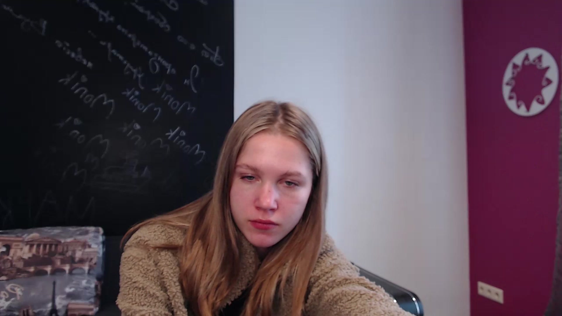 Gallery image thumbnail from Kate_Lewiss's myfreecams stream on, 03/21/2024, 11:35 image 6 of 20