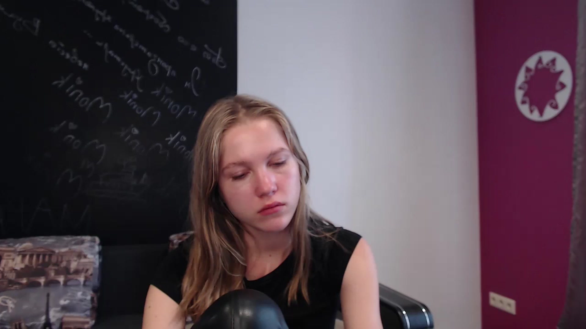 Gallery image thumbnail from Kate_Lewiss's myfreecams stream on, 03/21/2024, 11:35 image 19 of 20