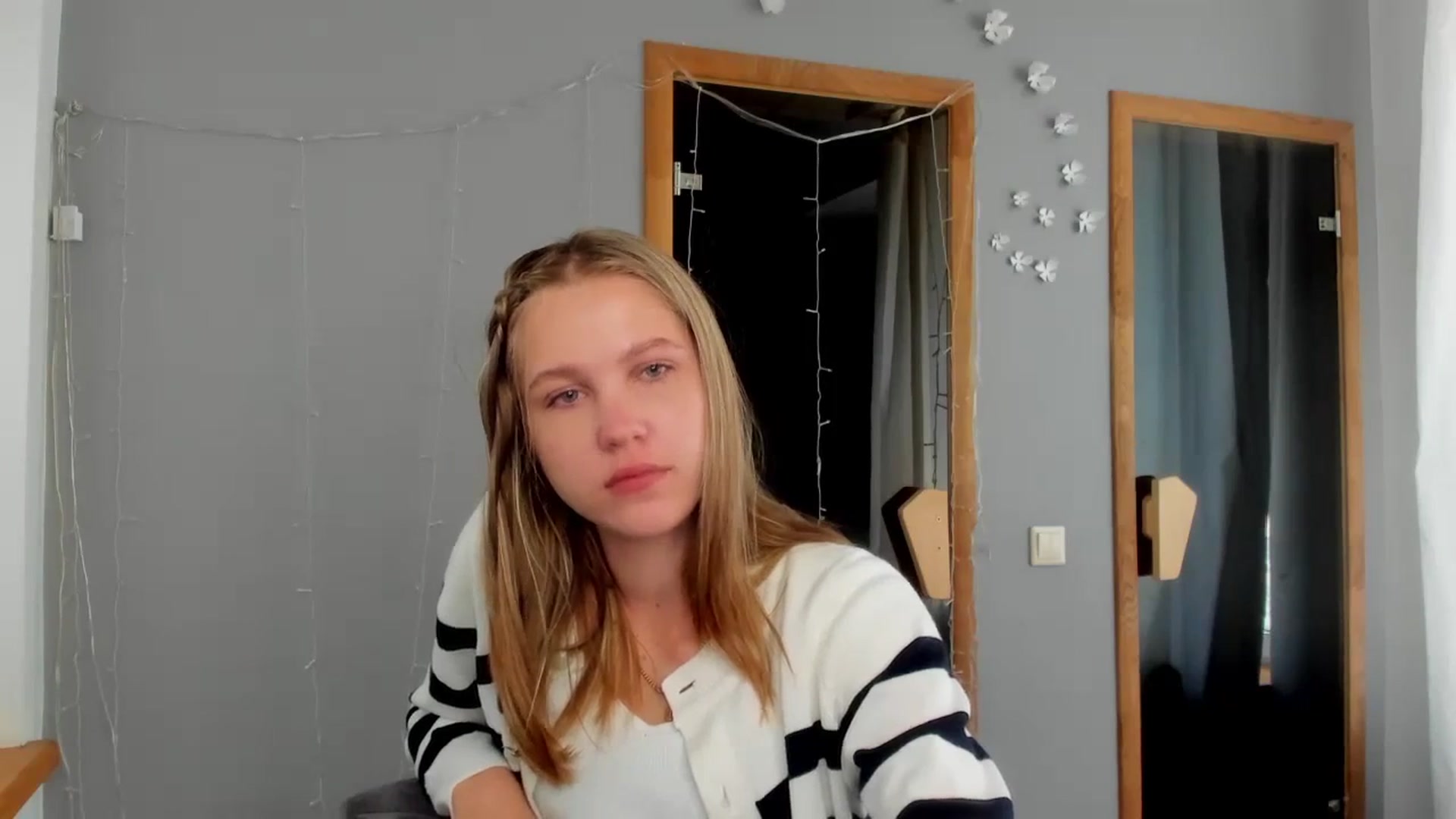 Gallery image thumbnail from Kate_Lewiss's myfreecams stream on, 03/24/2024, 09:32 image 8 of 20