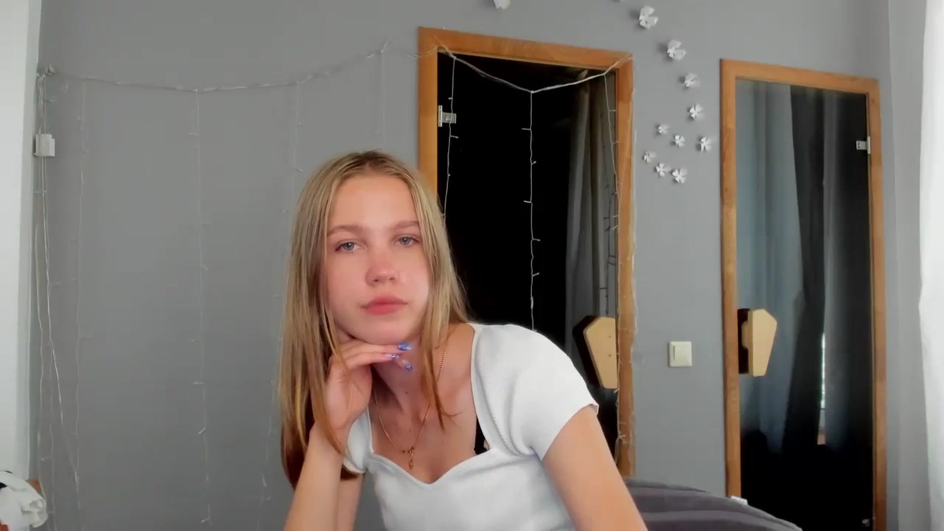 Gallery image thumbnail from Kate_Lewiss's myfreecams stream on, 03/24/2024, 09:32 image 20 of 20