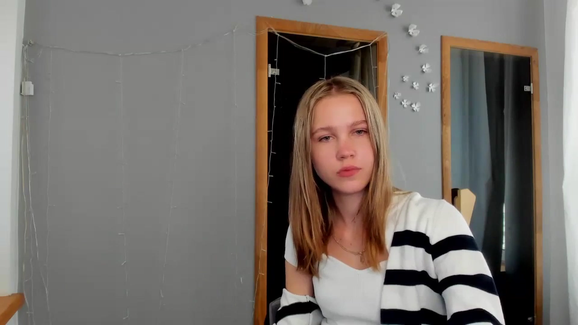 Gallery image thumbnail from Kate_Lewiss's myfreecams stream on, 03/24/2024, 09:32 image 13 of 20