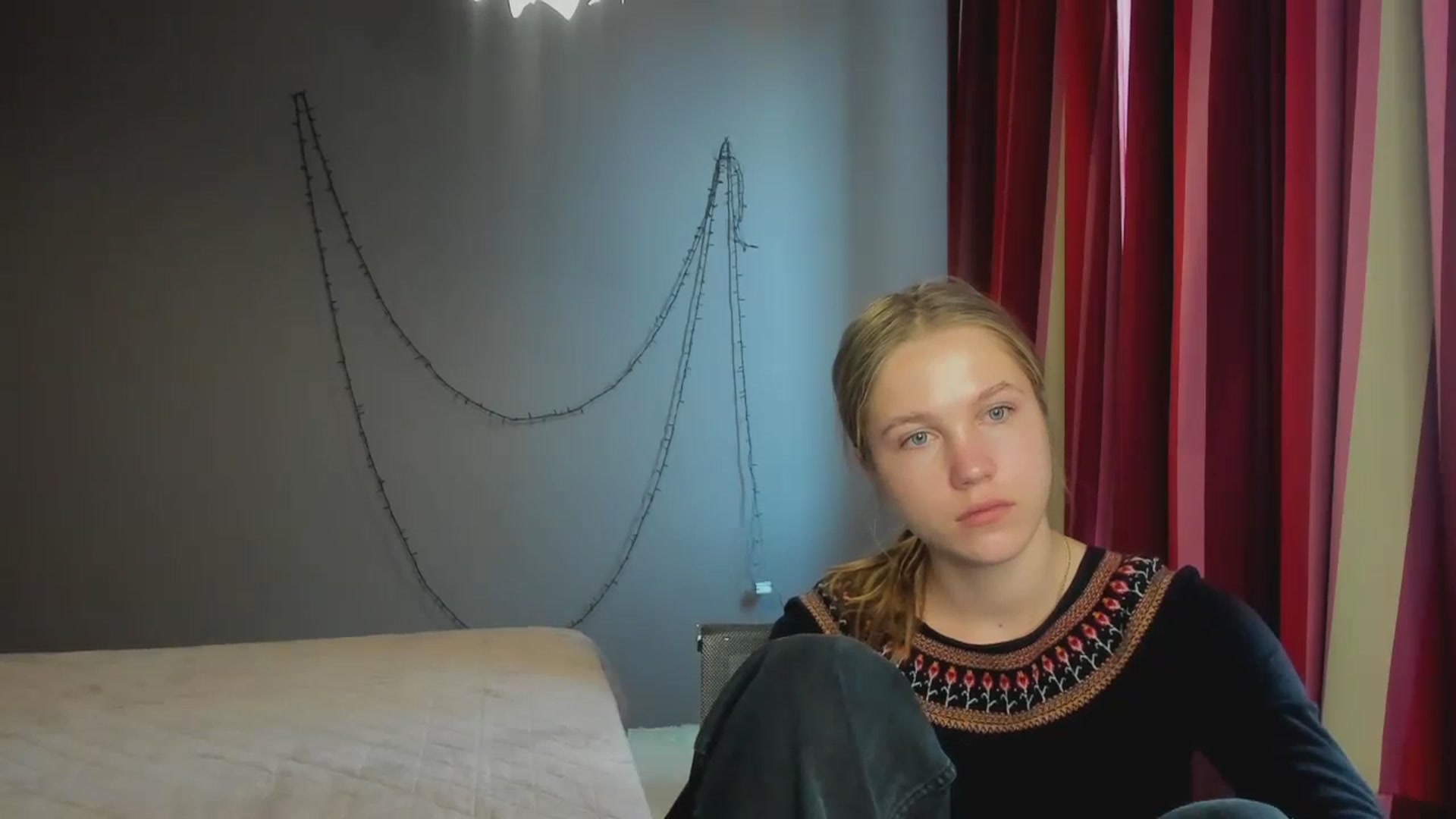 Gallery image thumbnail from Kate_Lewiss's myfreecams stream on, 03/25/2024, 10:03 image 18 of 20