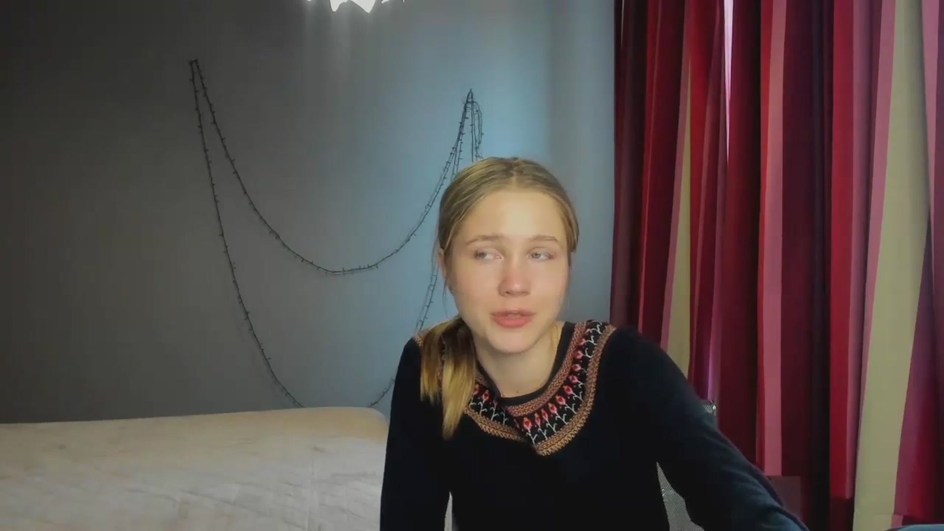 Gallery image thumbnail from Kate_Lewiss's myfreecams stream on, 03/25/2024, 10:03 image 13 of 20