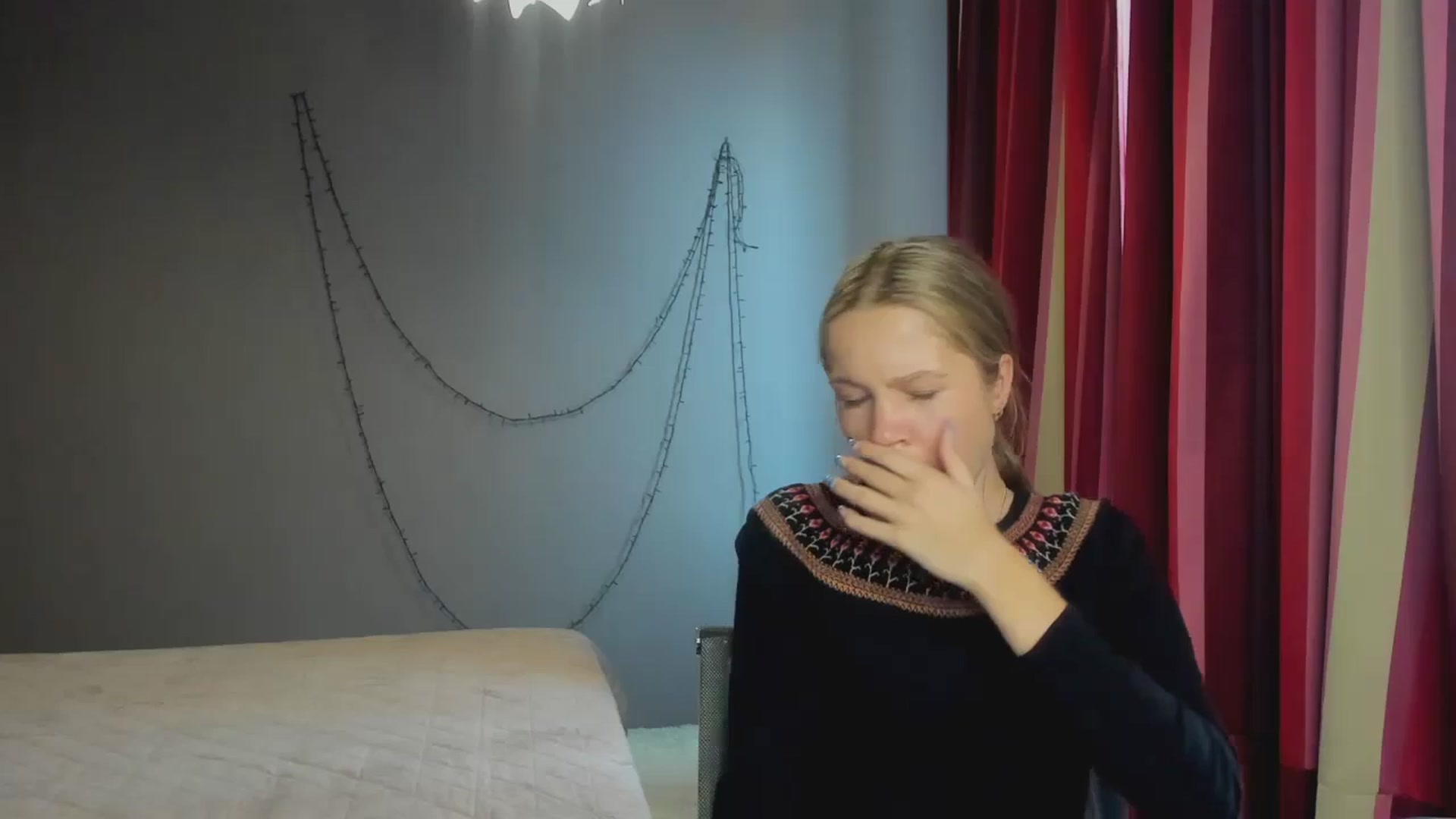 Gallery image thumbnail from Kate_Lewiss's myfreecams stream on, 03/25/2024, 10:03 image 16 of 20