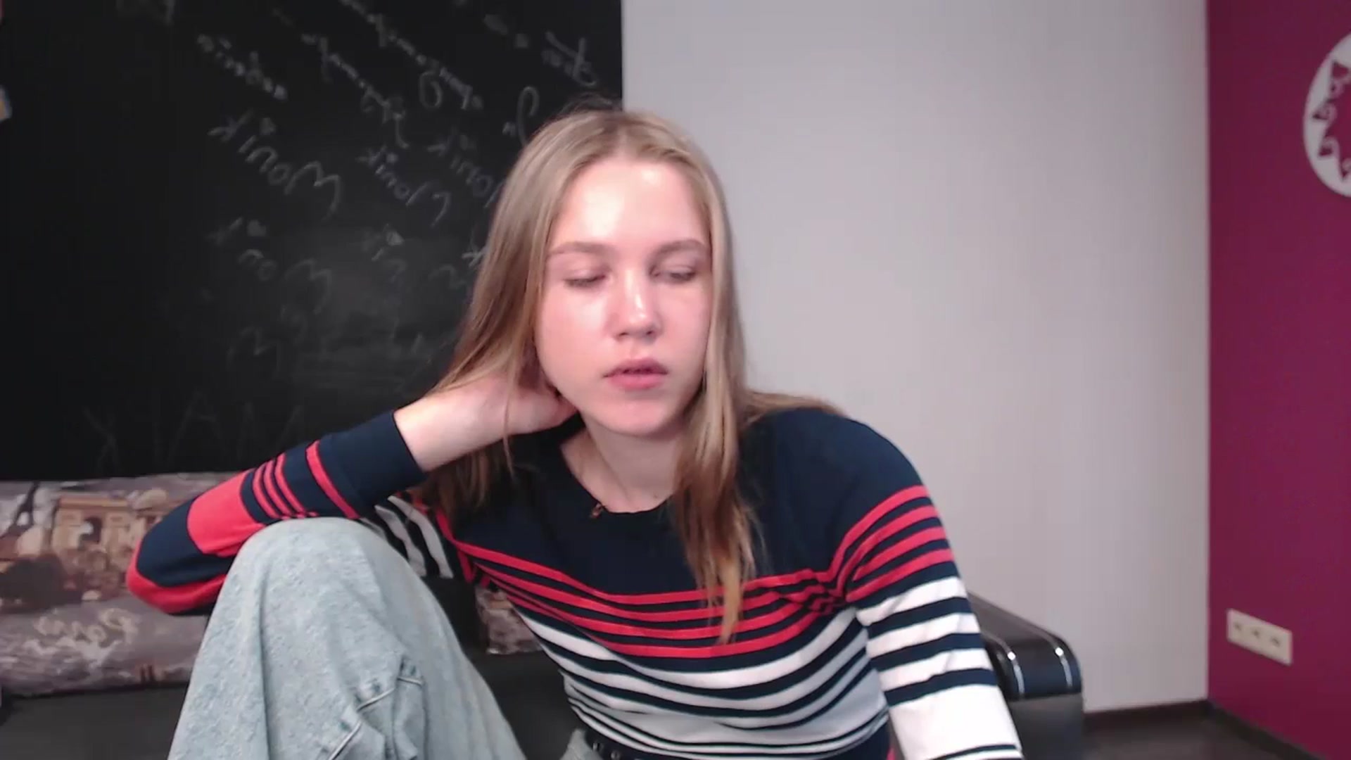 Gallery image thumbnail from Kate_Lewiss's myfreecams stream on, 03/27/2024, 08:13 image 12 of 20